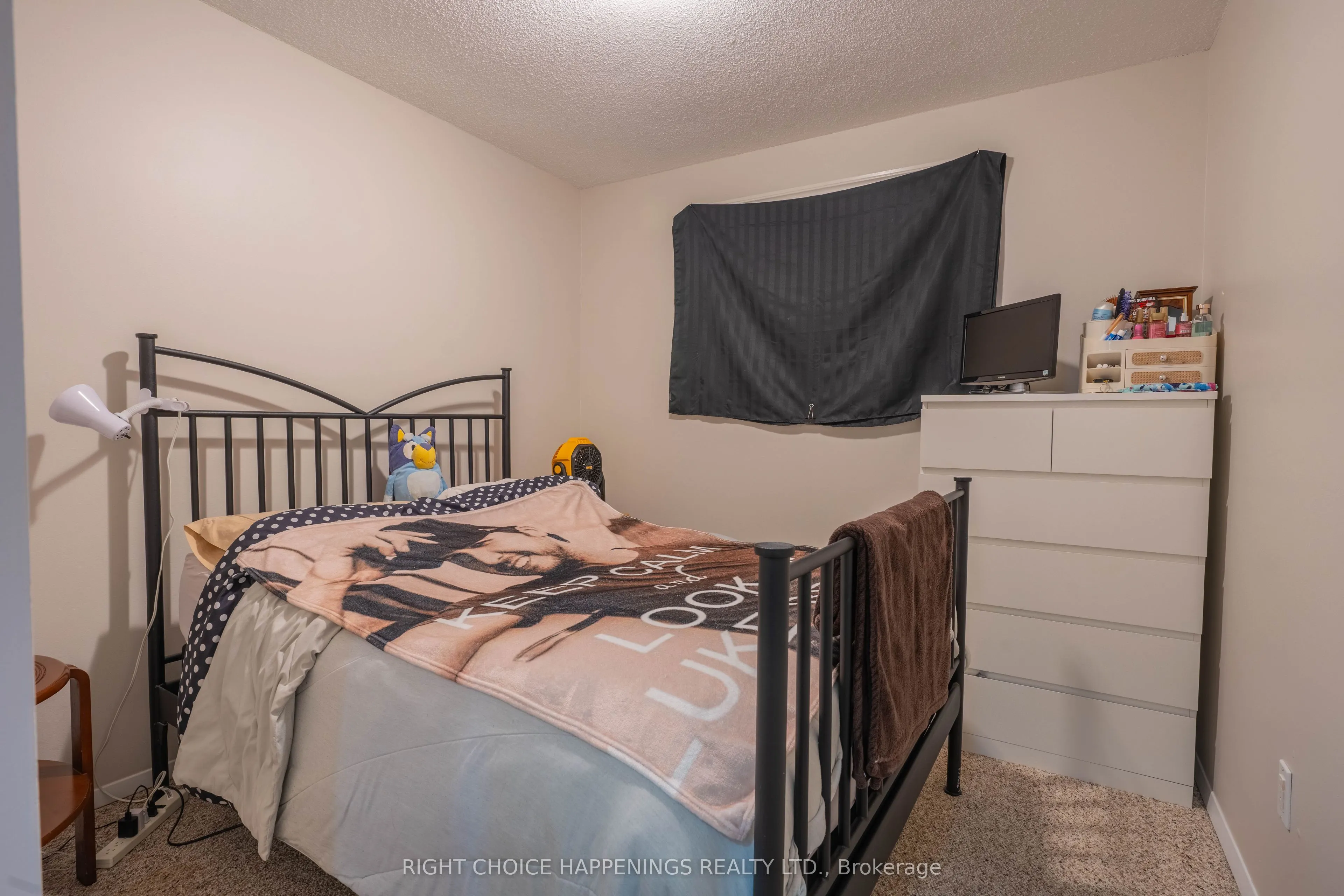 10 Newleaf Crescent