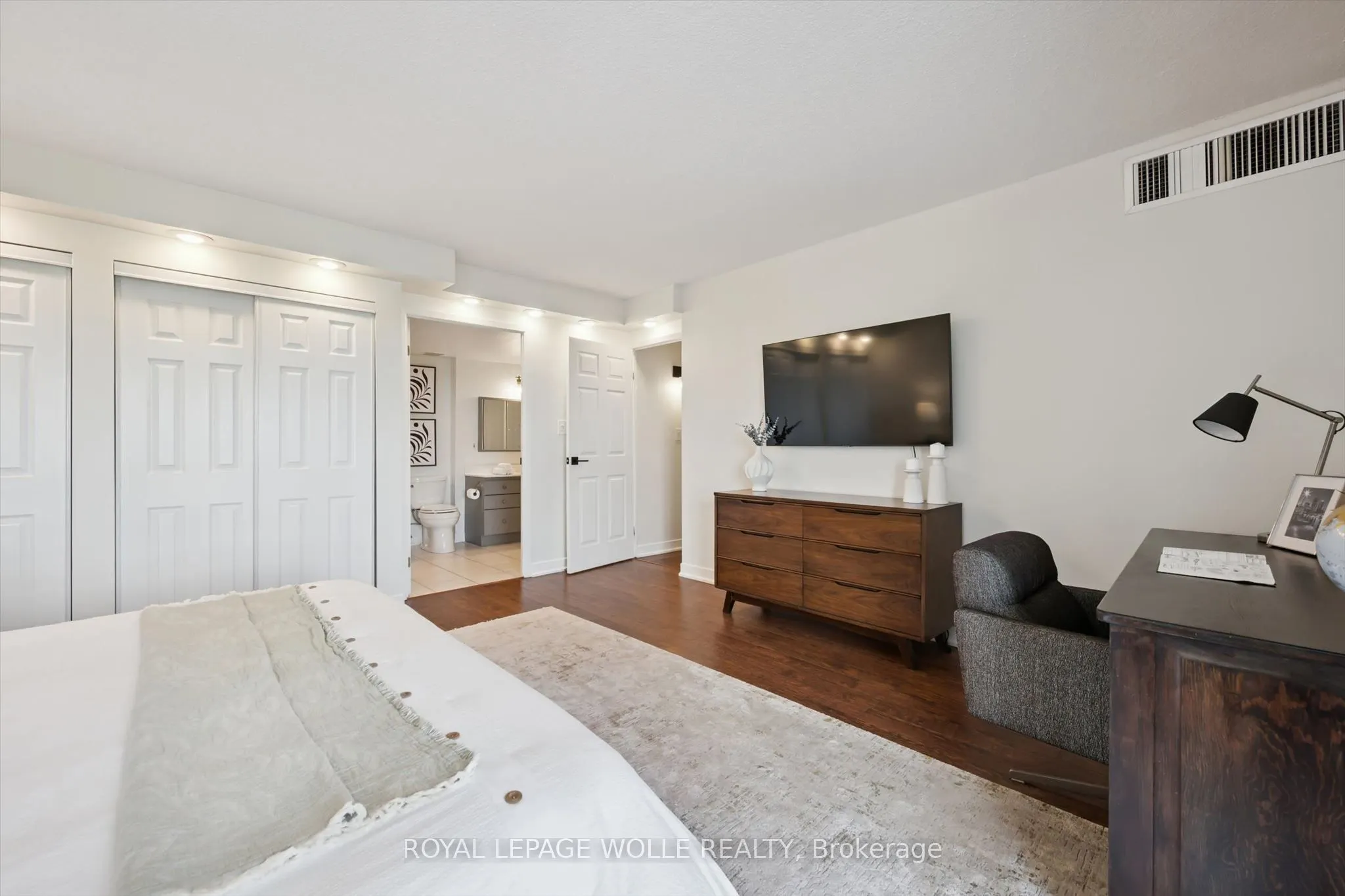 260 Sheldon Avenue N #PH2