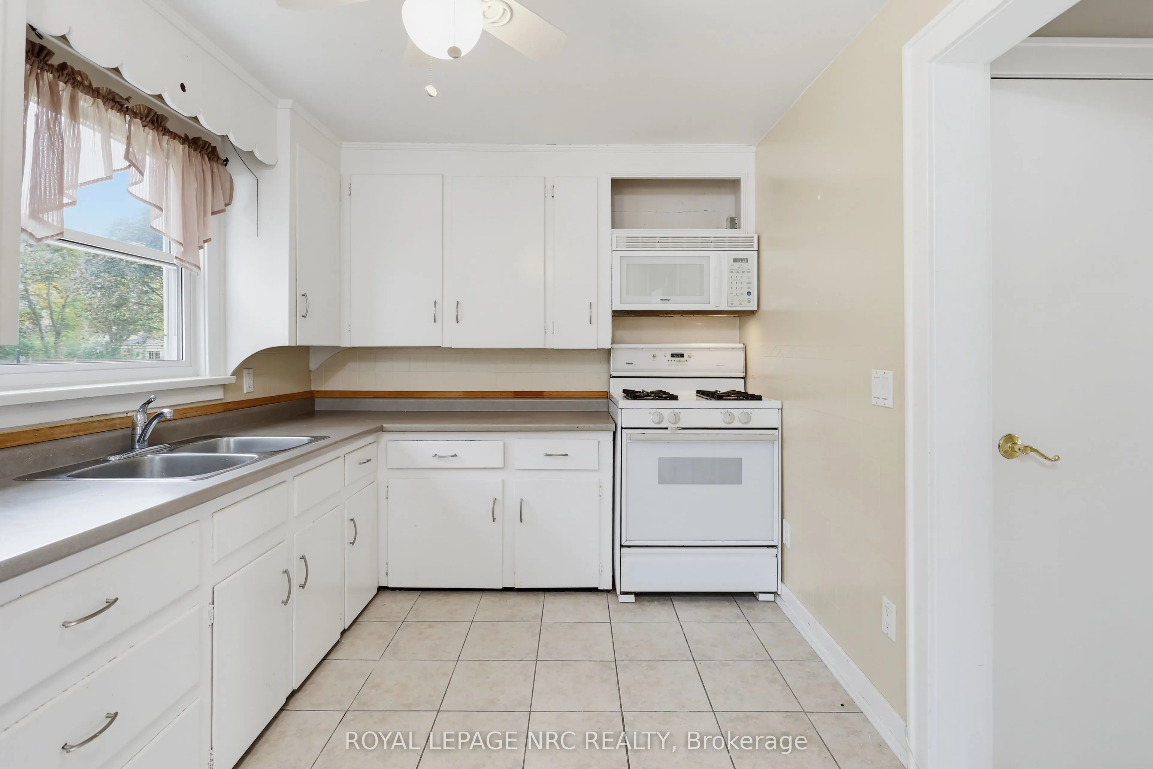 536 Fielden Avenue