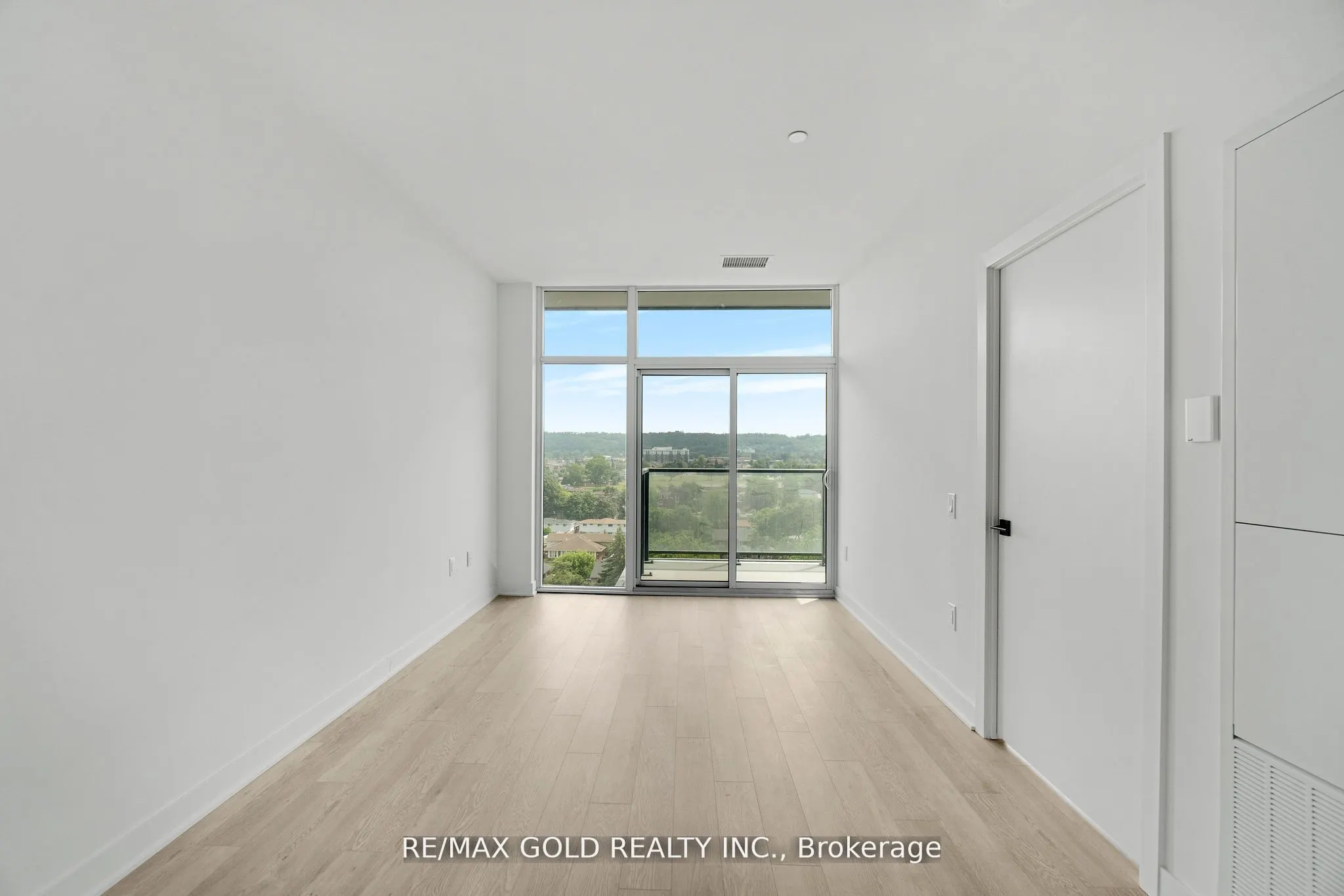 2782 Barton Street E #803