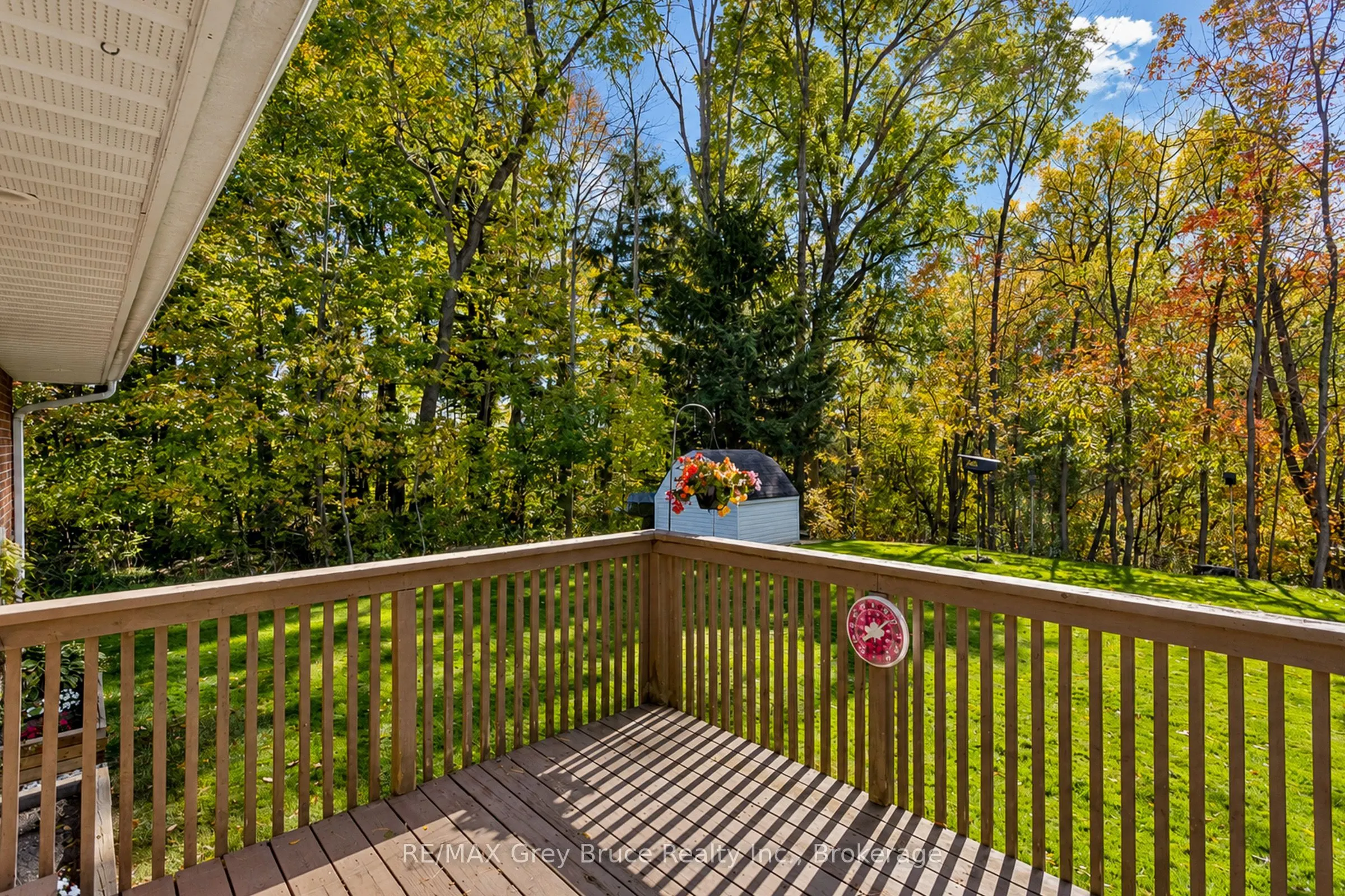 617 17th Street W