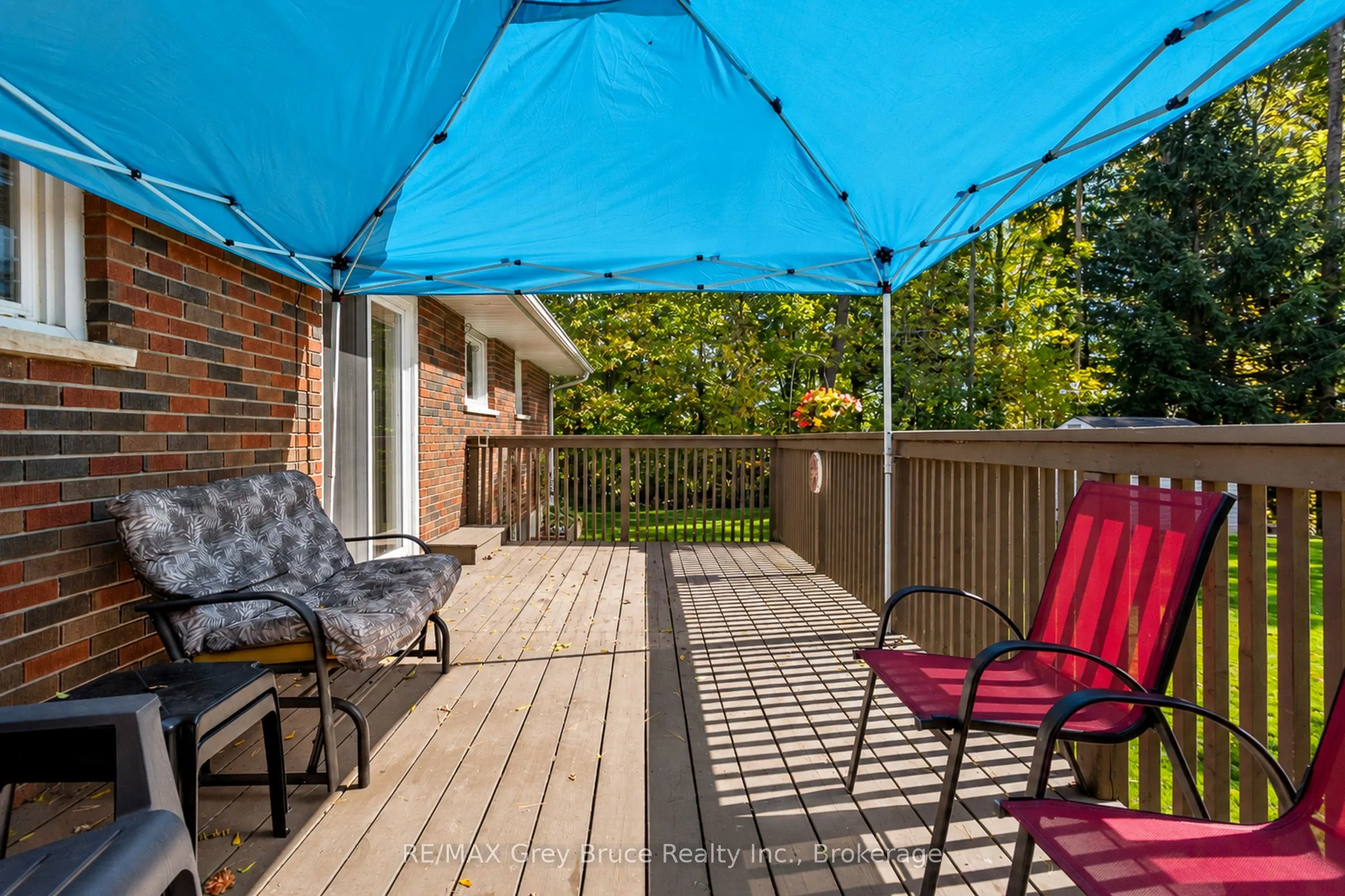 617 17th Street W