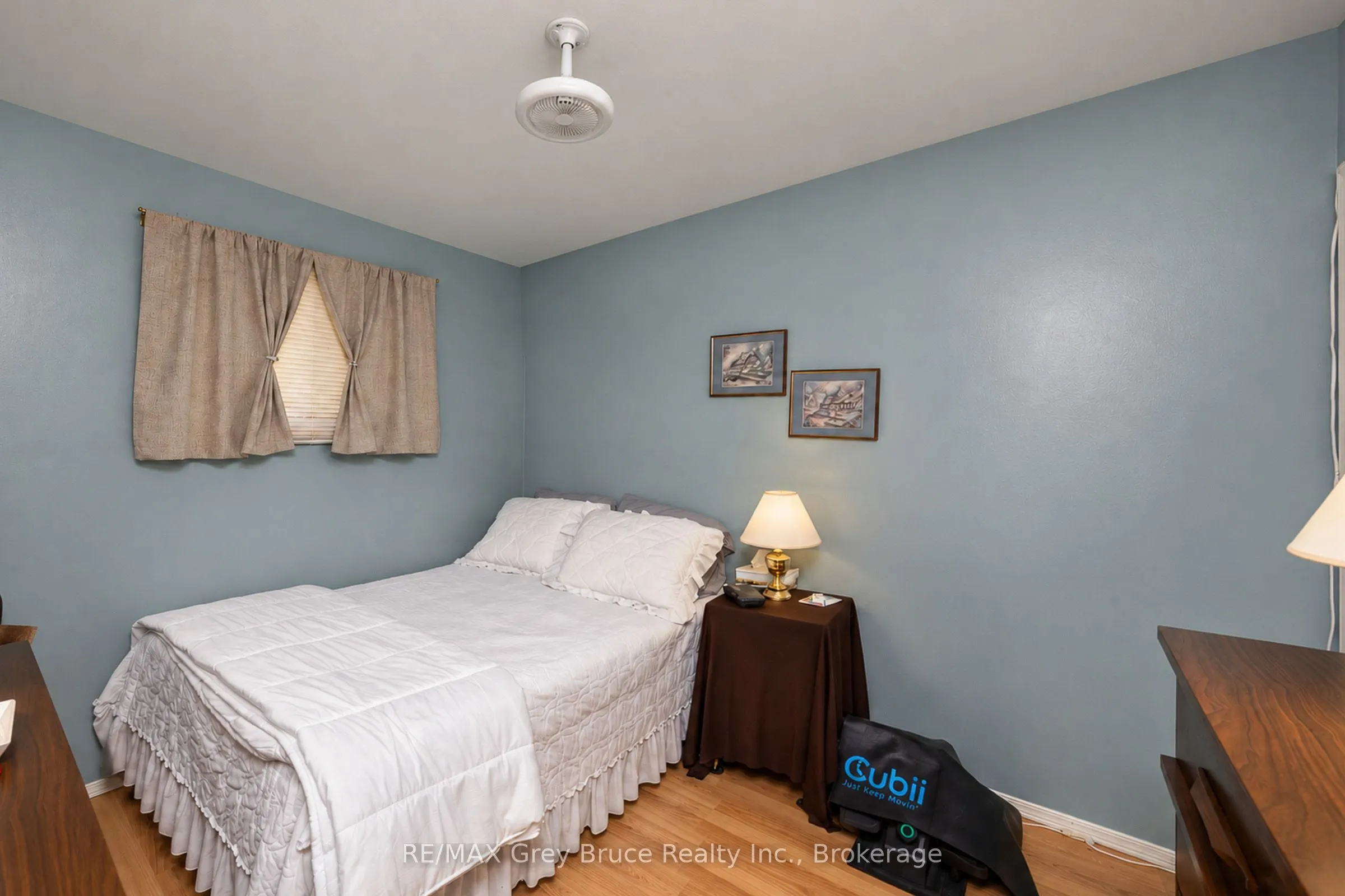 617 17th Street W