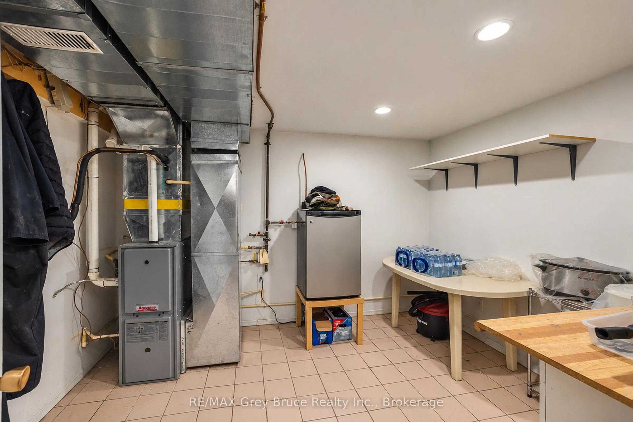617 17th Street W