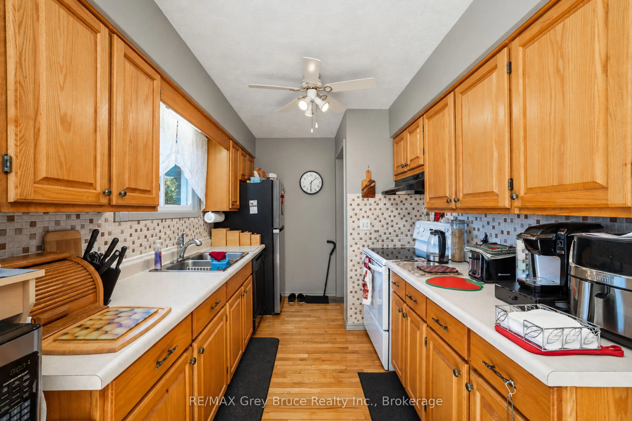 617 17th Street W