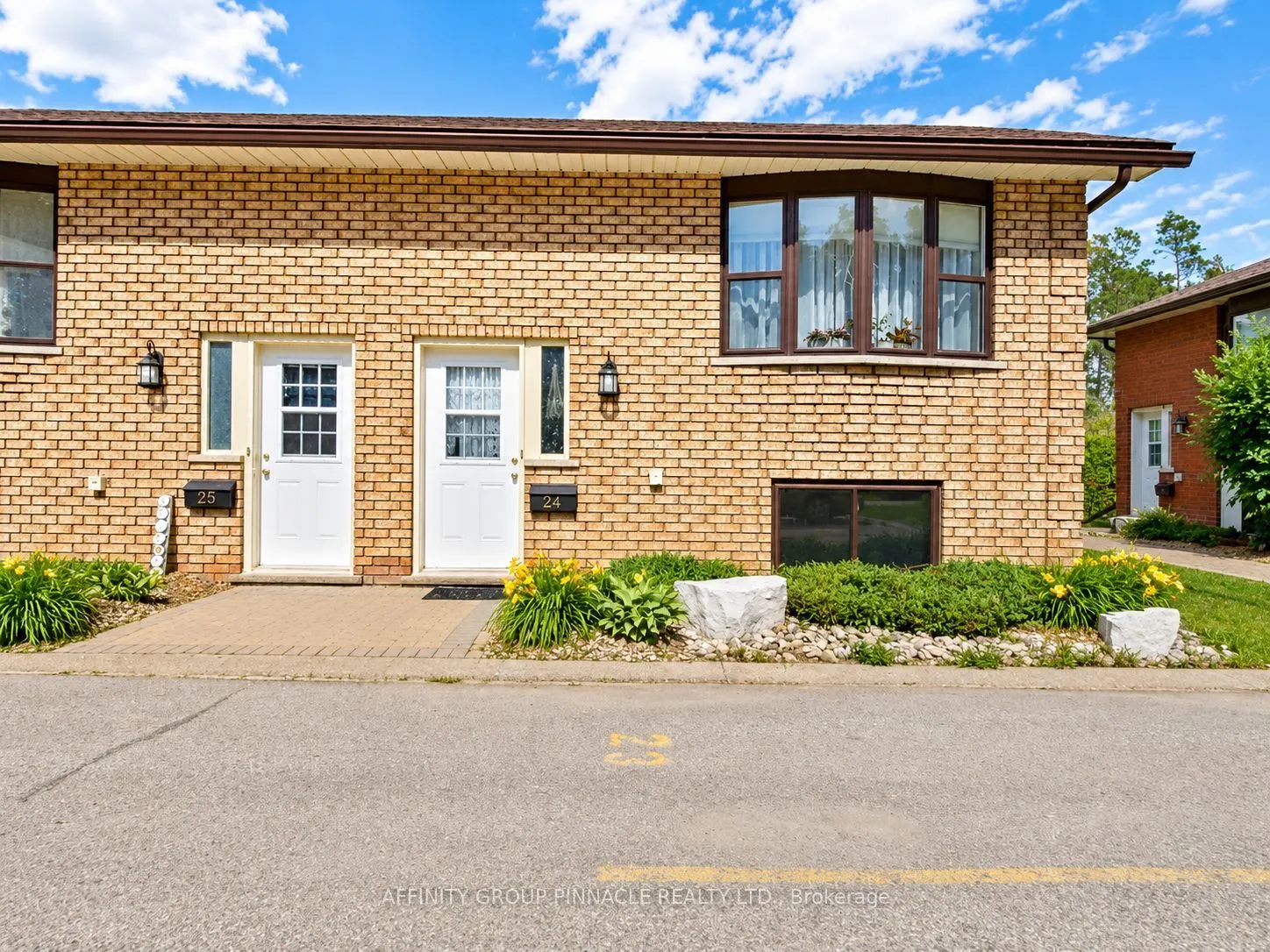 115 Mary Street W #24