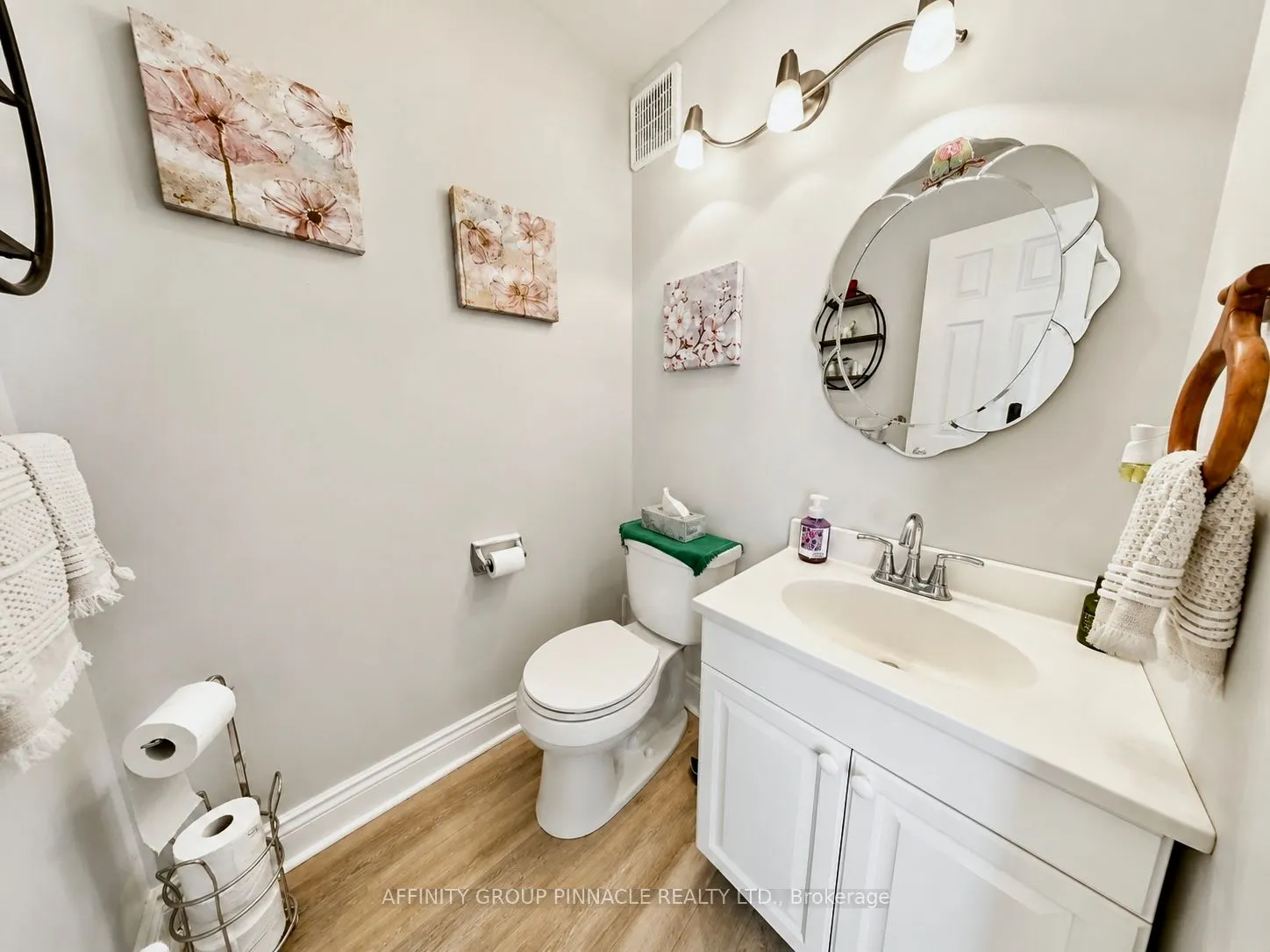 115 Mary Street W #24