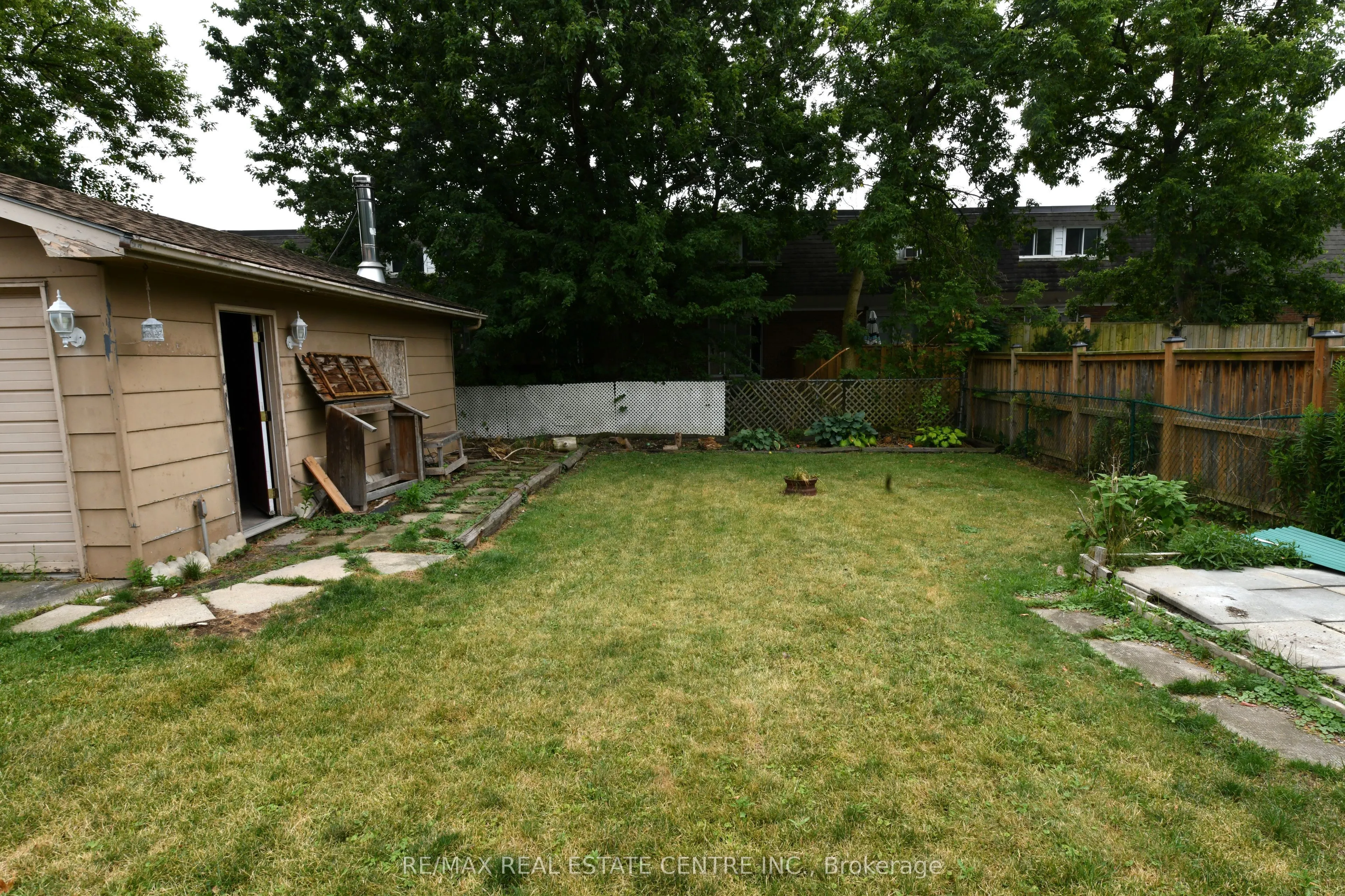 37 Ebury Crescent