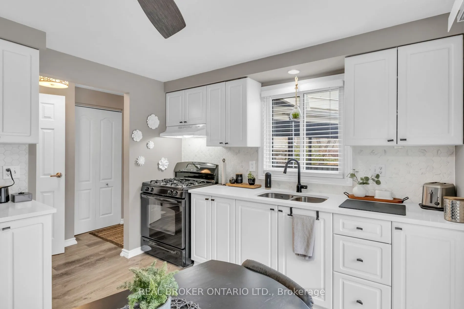 415 Morgan Avenue #15