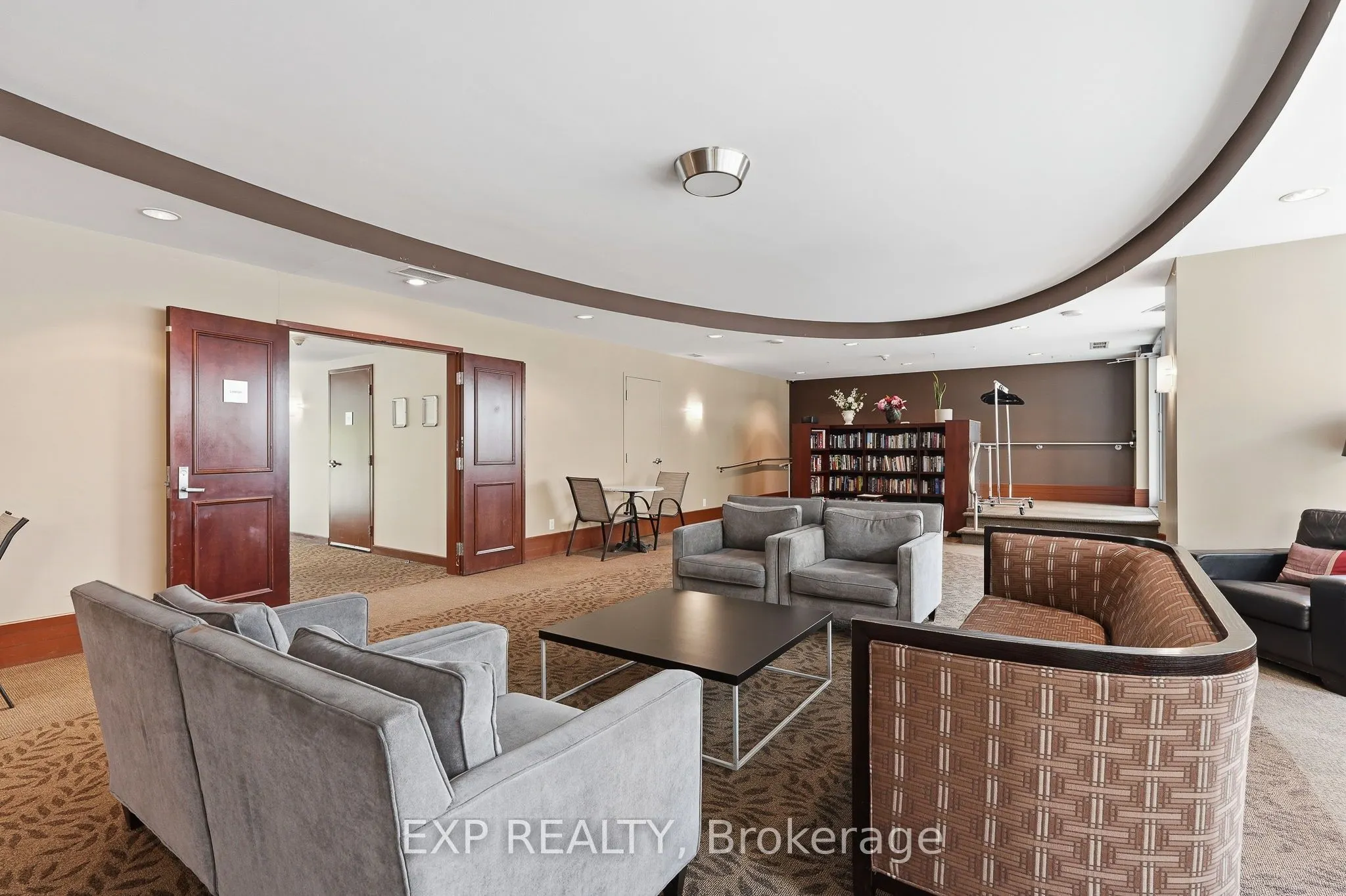 234 Rideau Street #304
