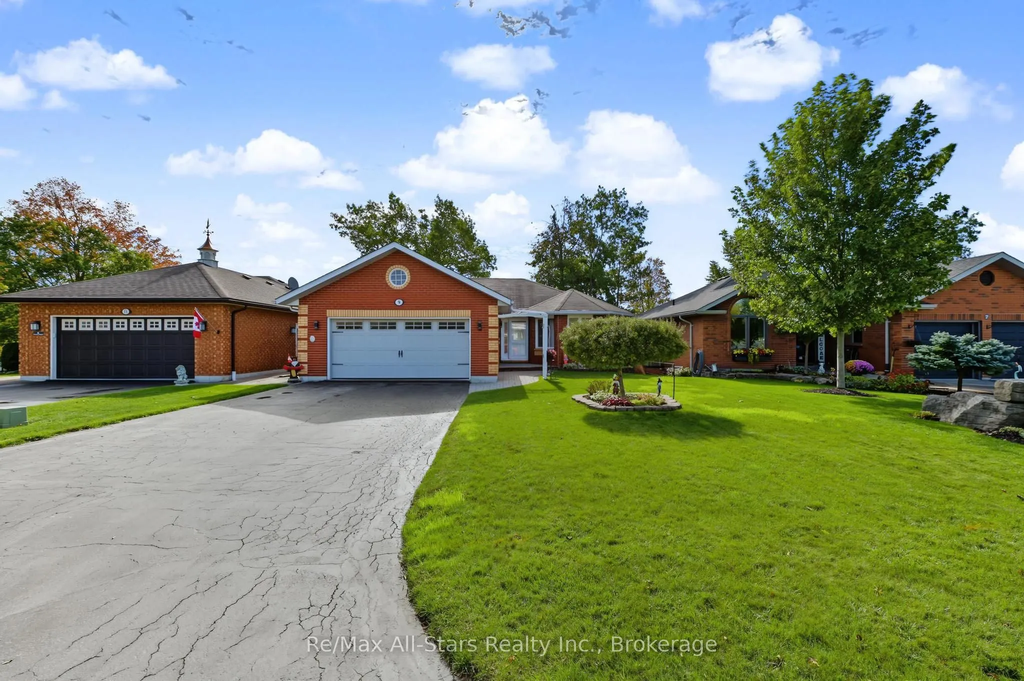 9 Hillview Drive