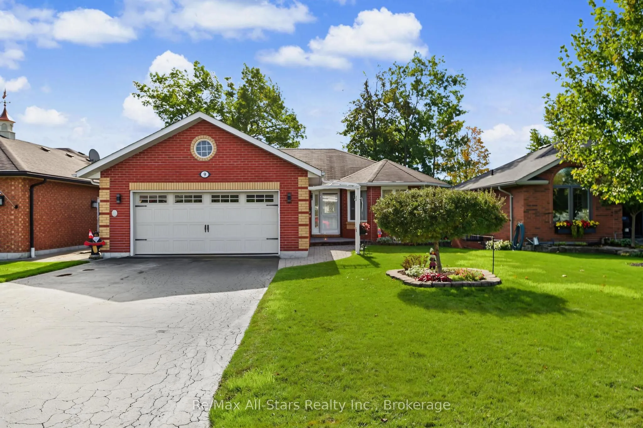 9 Hillview Drive
