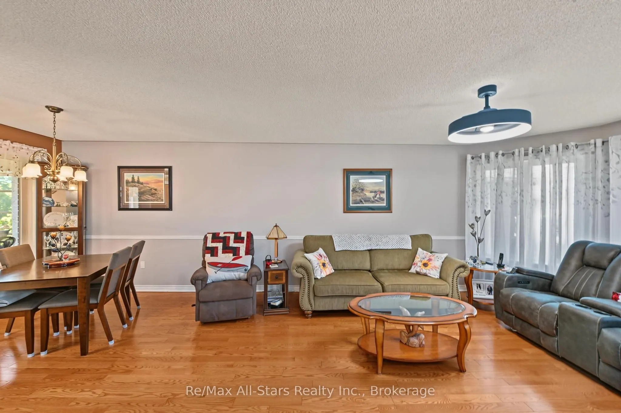 9 Hillview Drive