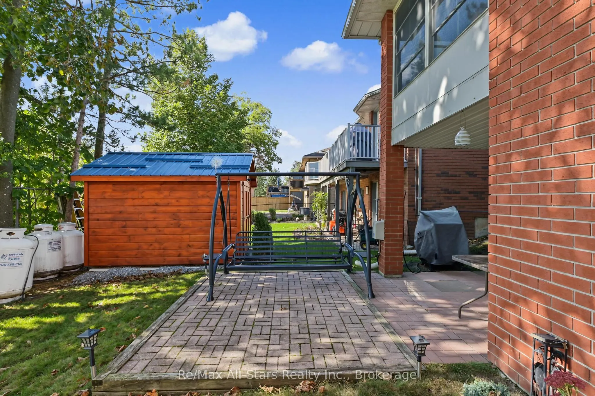 9 Hillview Drive