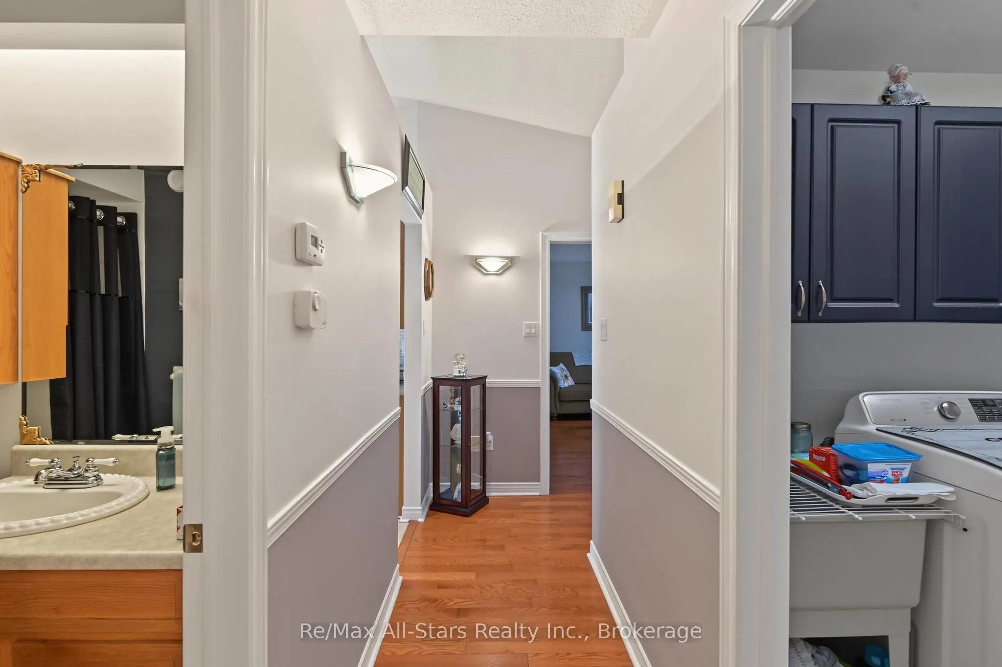 9 Hillview Drive