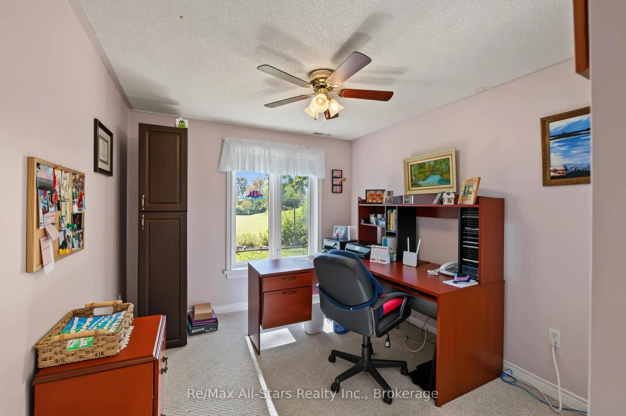 9 Hillview Drive