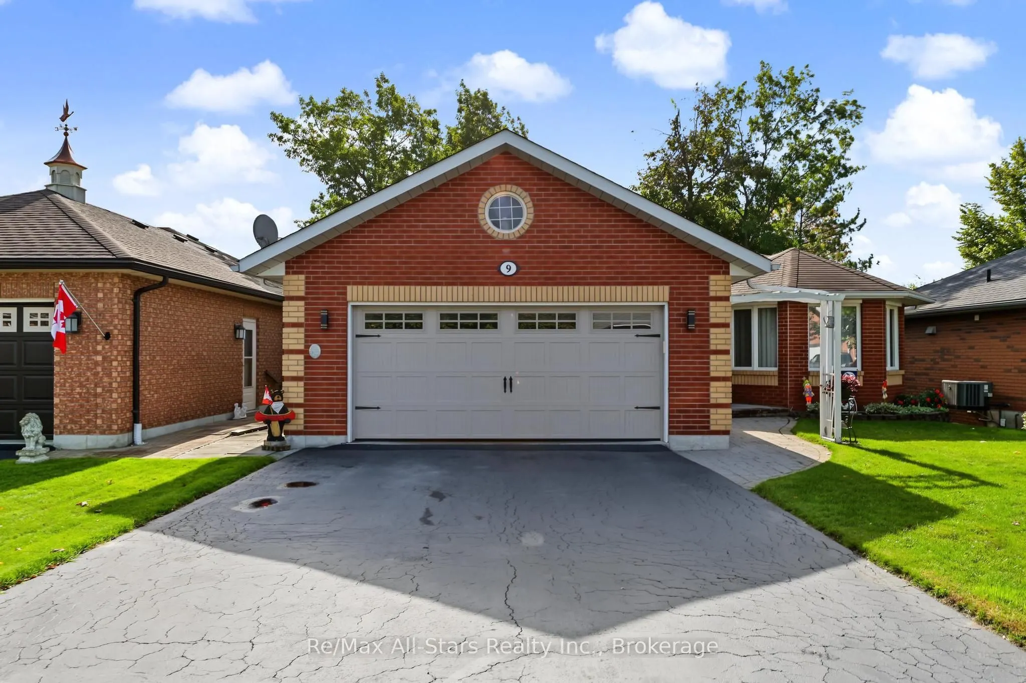 9 Hillview Drive