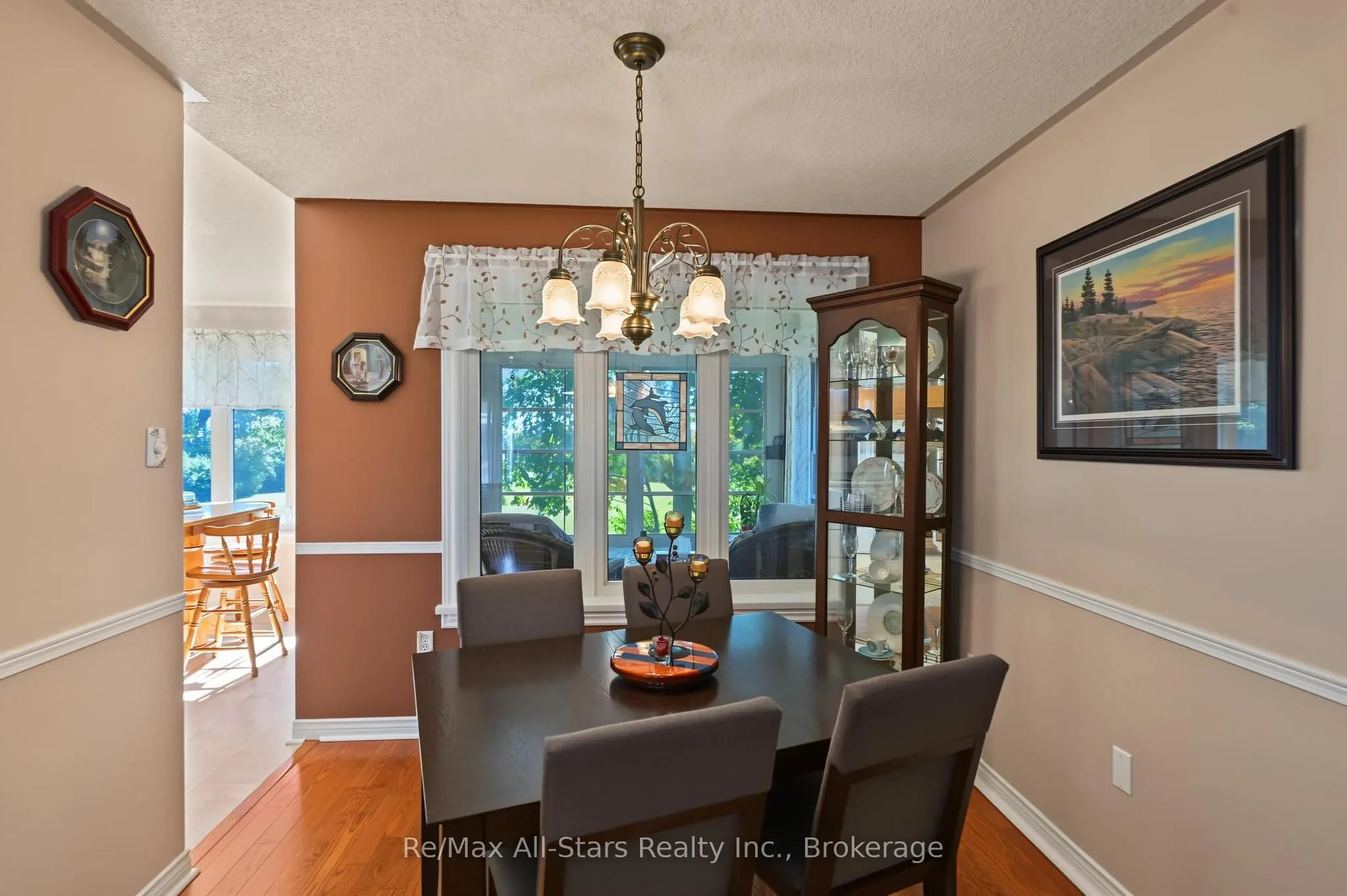 9 Hillview Drive