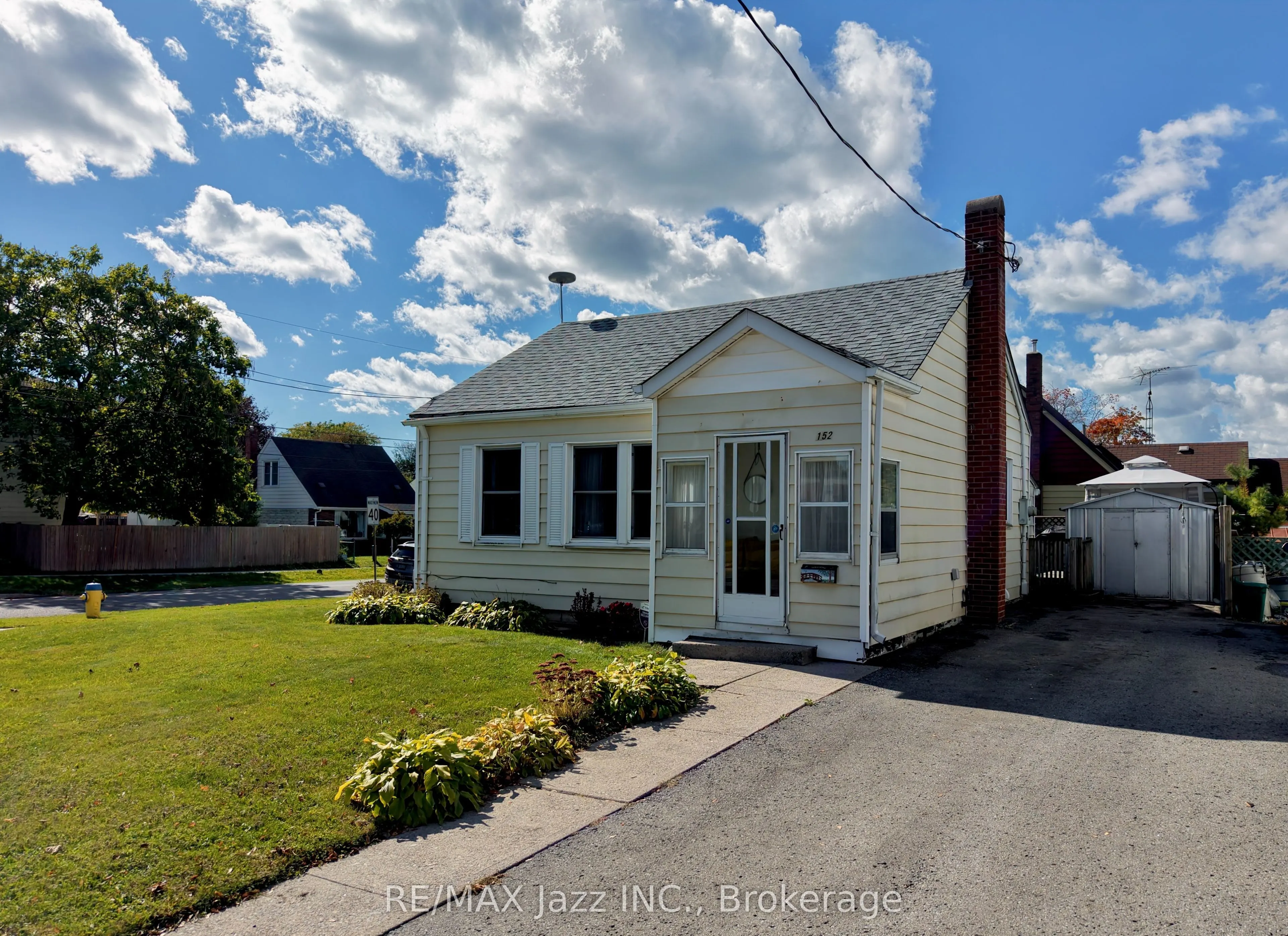 152 Victoria Street N