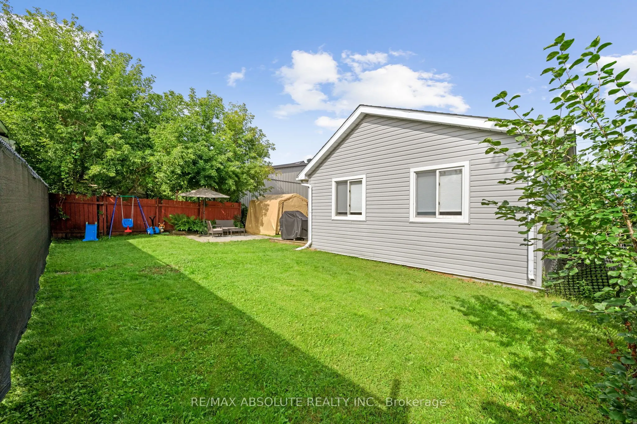 132 Edward Street S