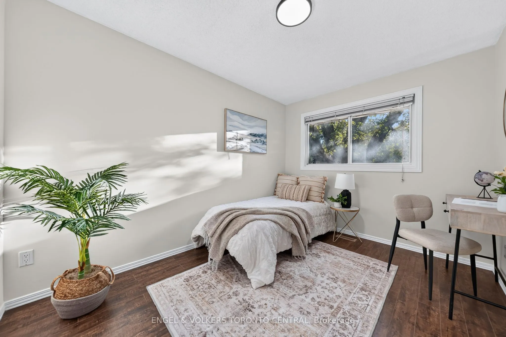 31 Mulberry Lane