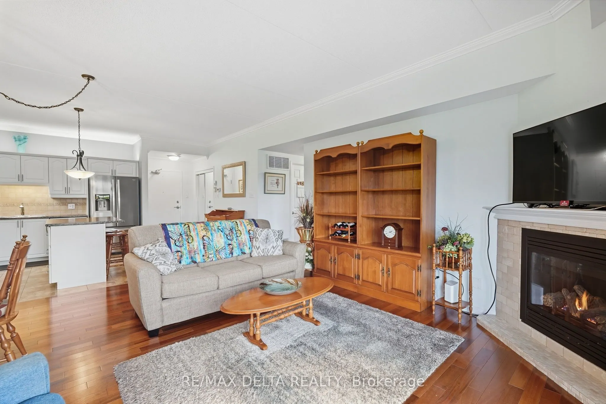 2360 Albert Street #303