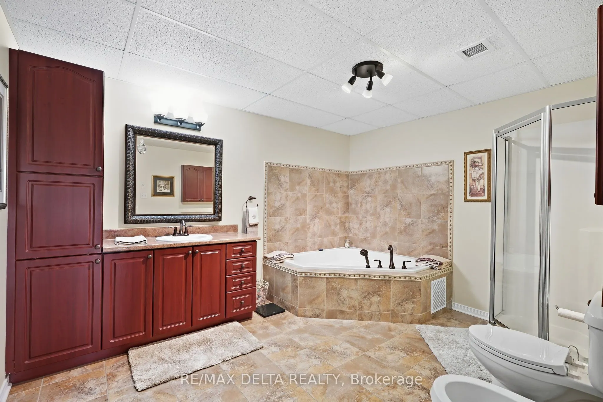 2360 Albert Street #303