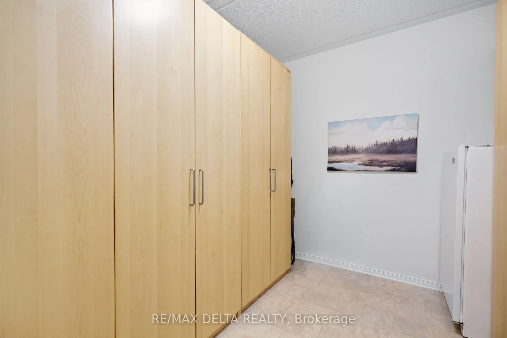 2360 Albert Street #303