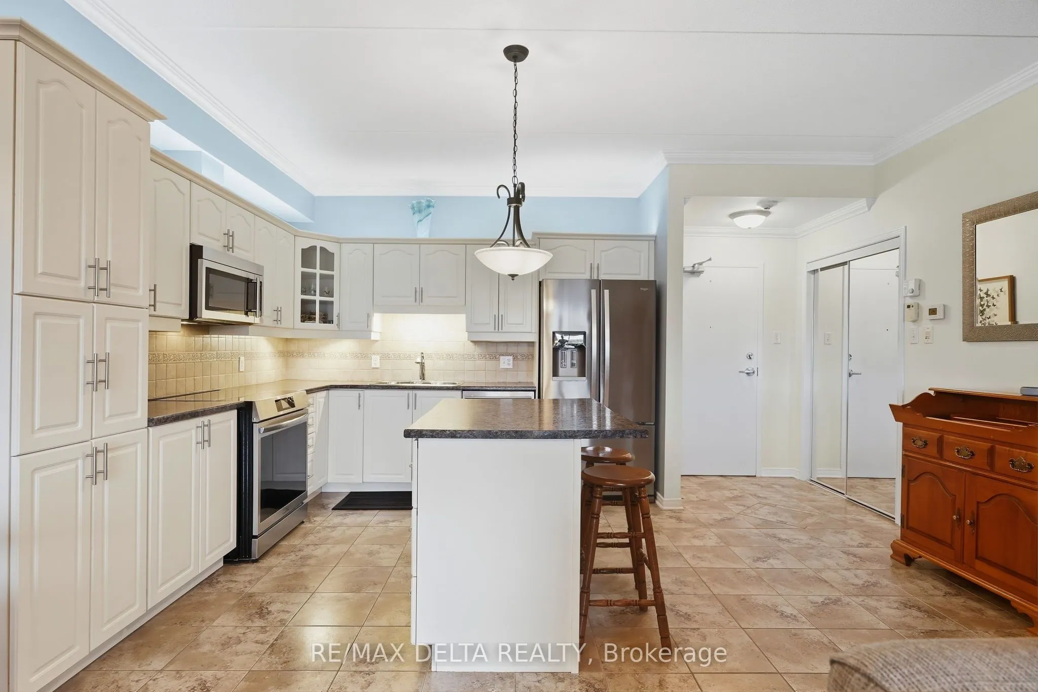 2360 Albert Street #303