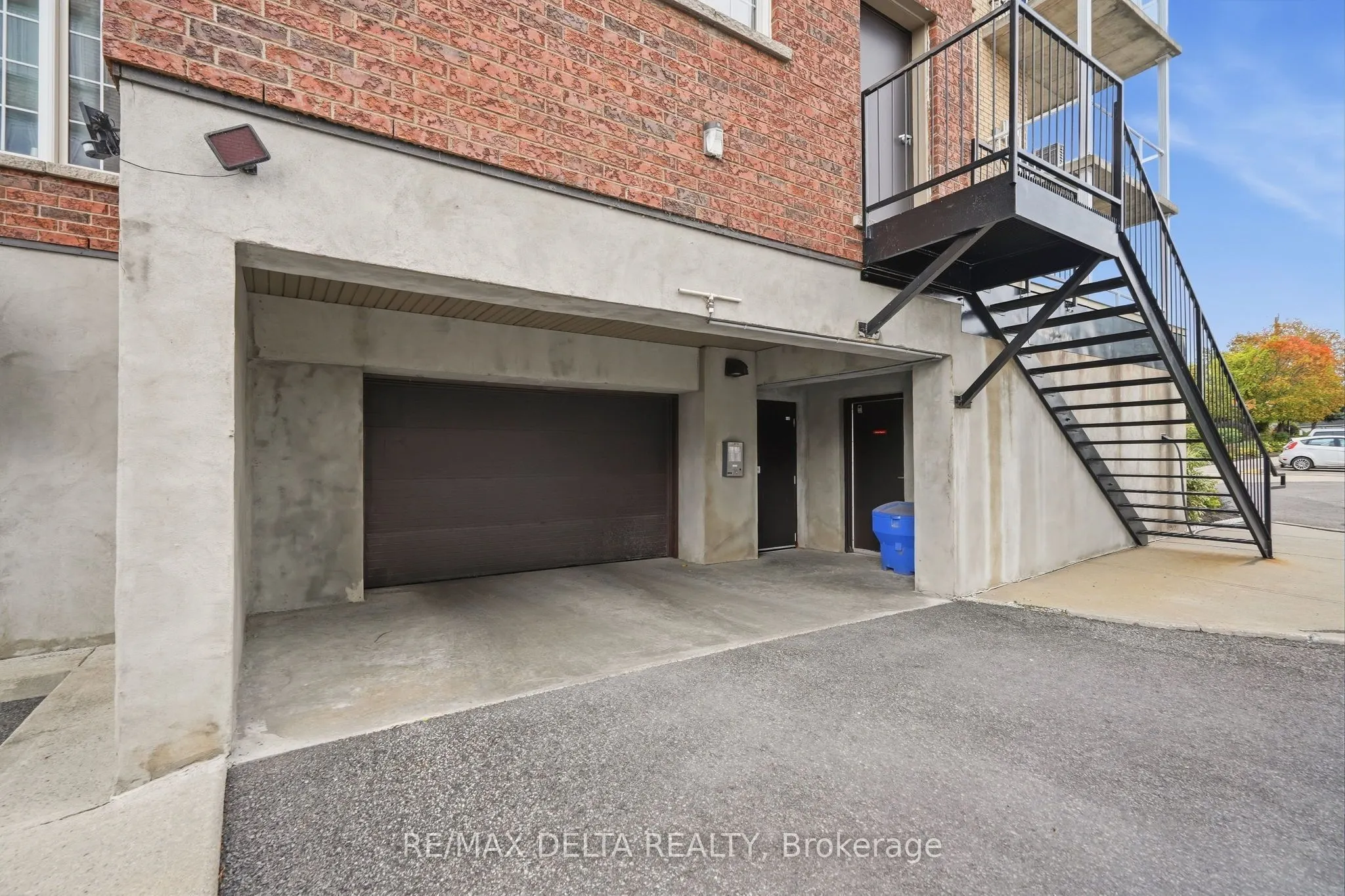 2360 Albert Street #303