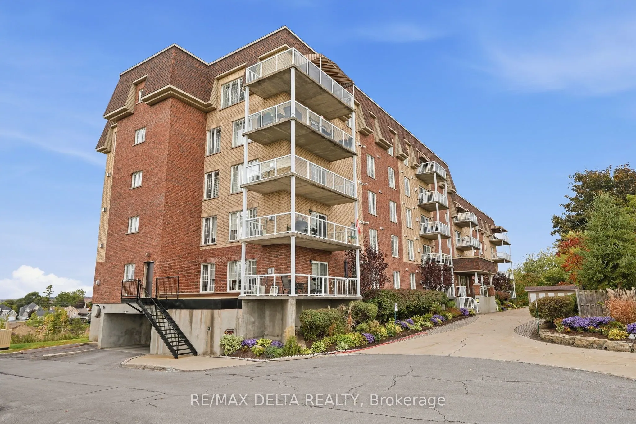 2360 Albert Street #303