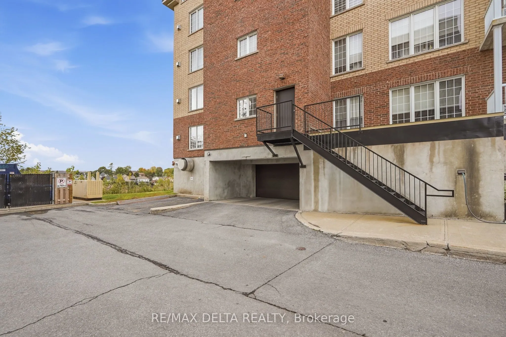 2360 Albert Street #303
