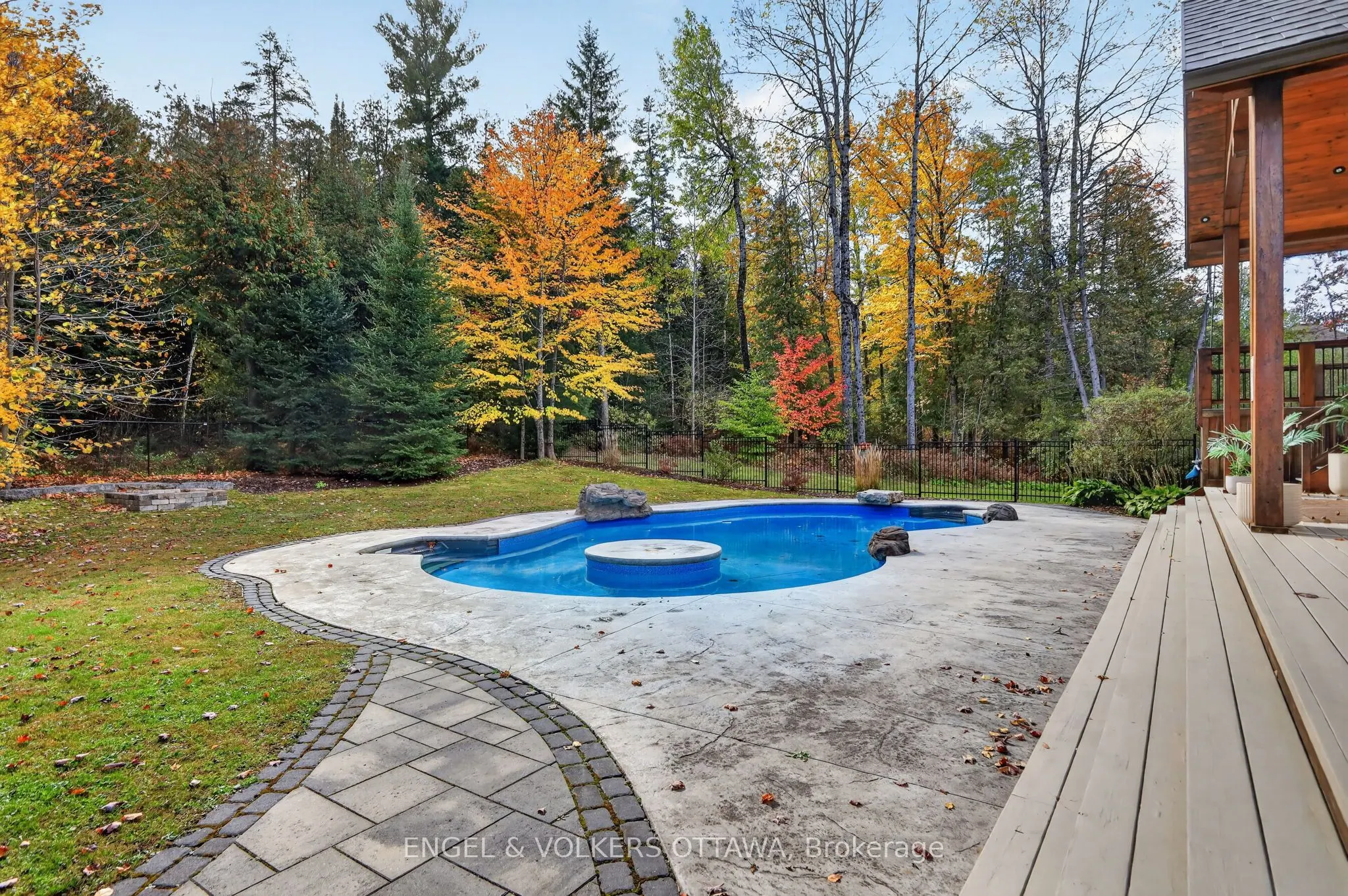 328 Silent Wood Grove