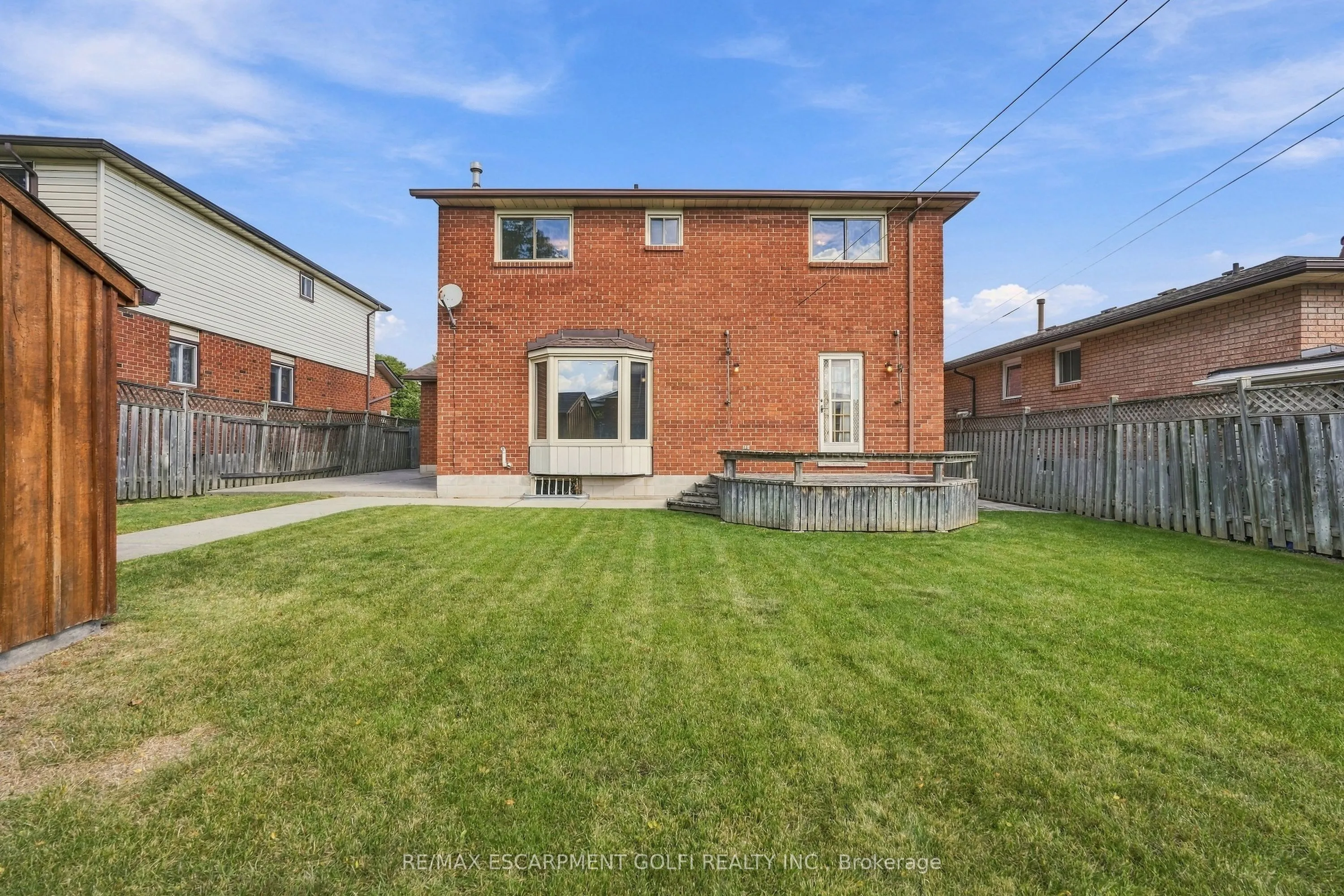 106 Como Place