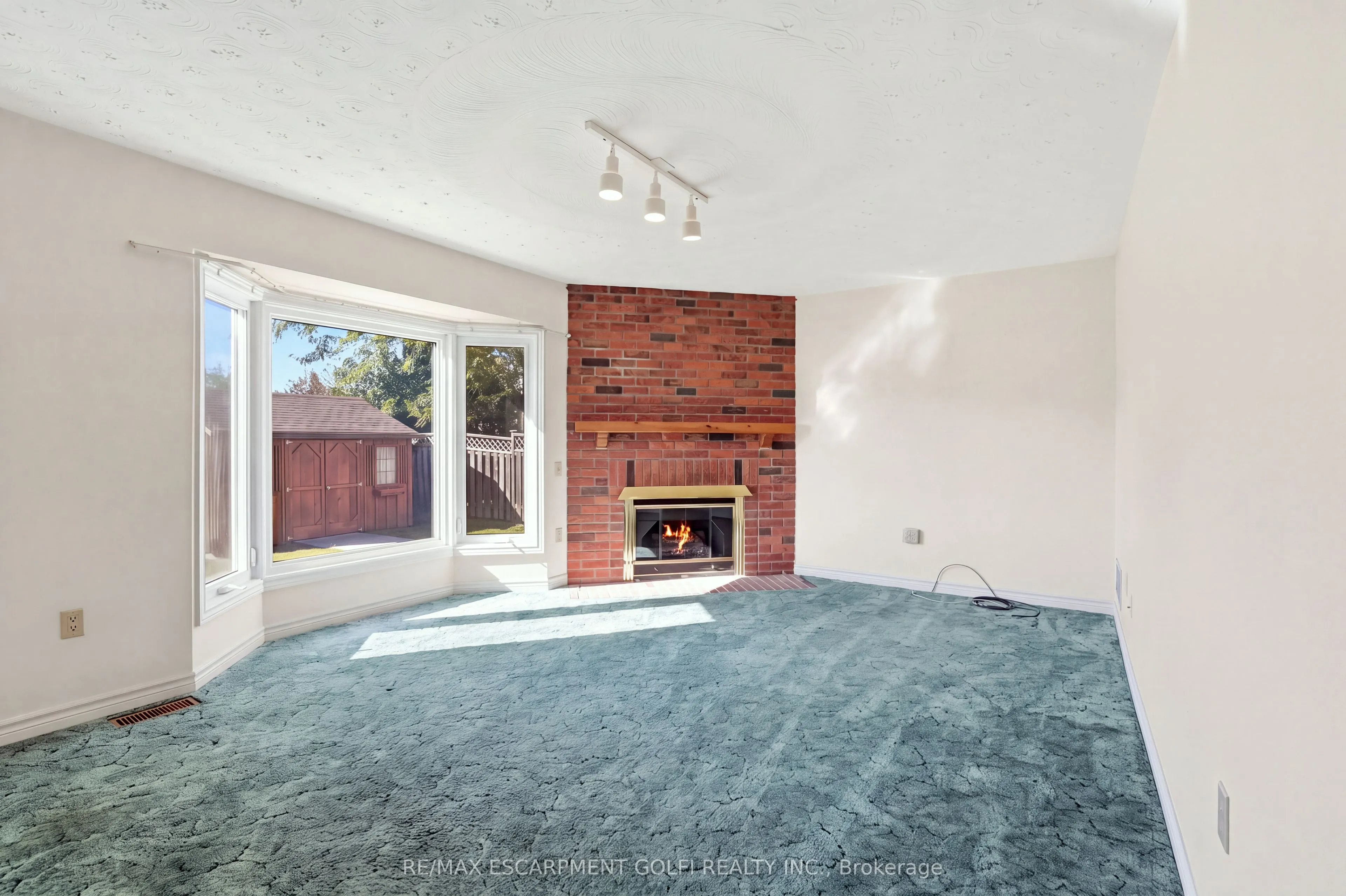 106 Como Place