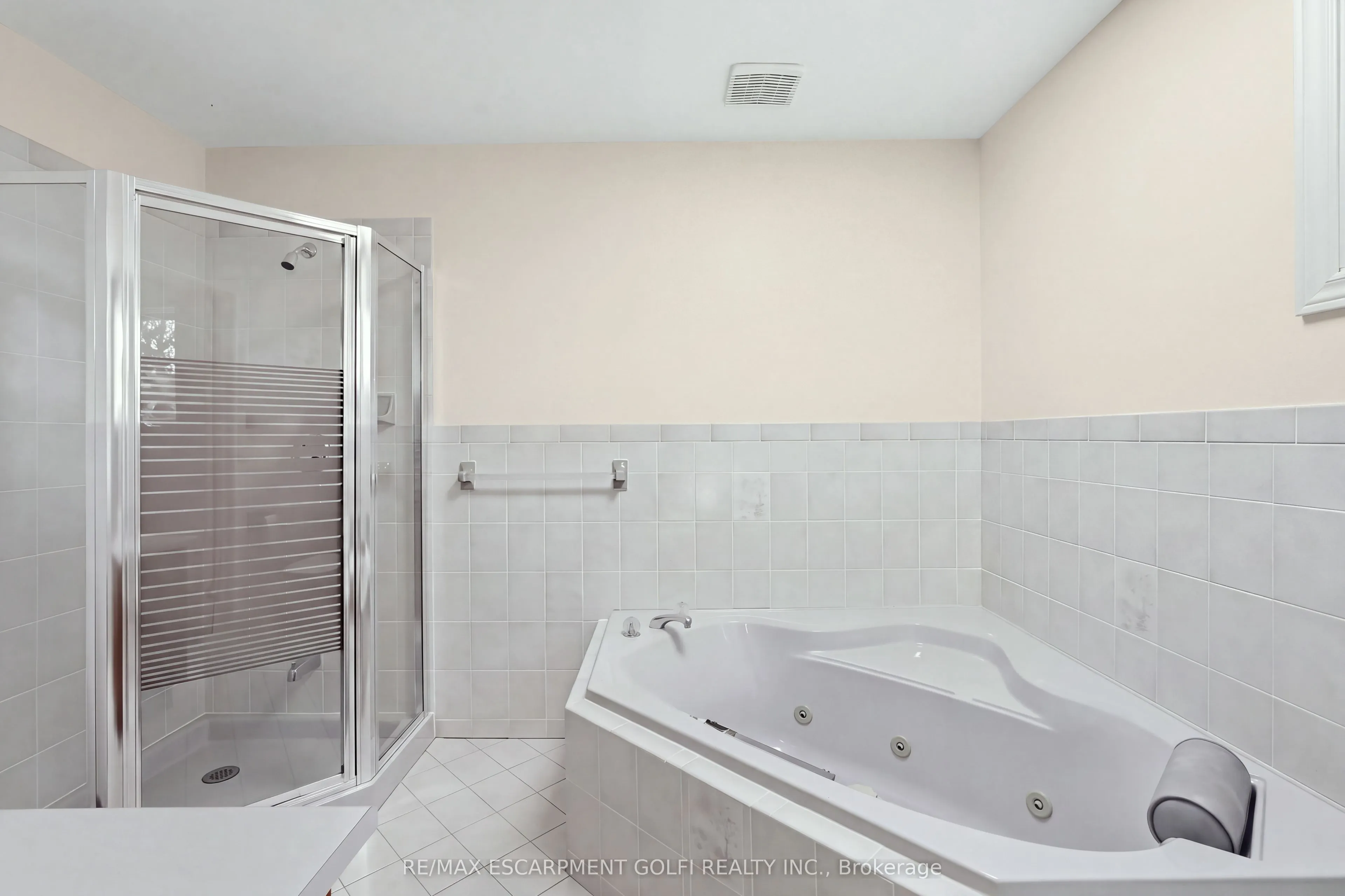 106 Como Place
