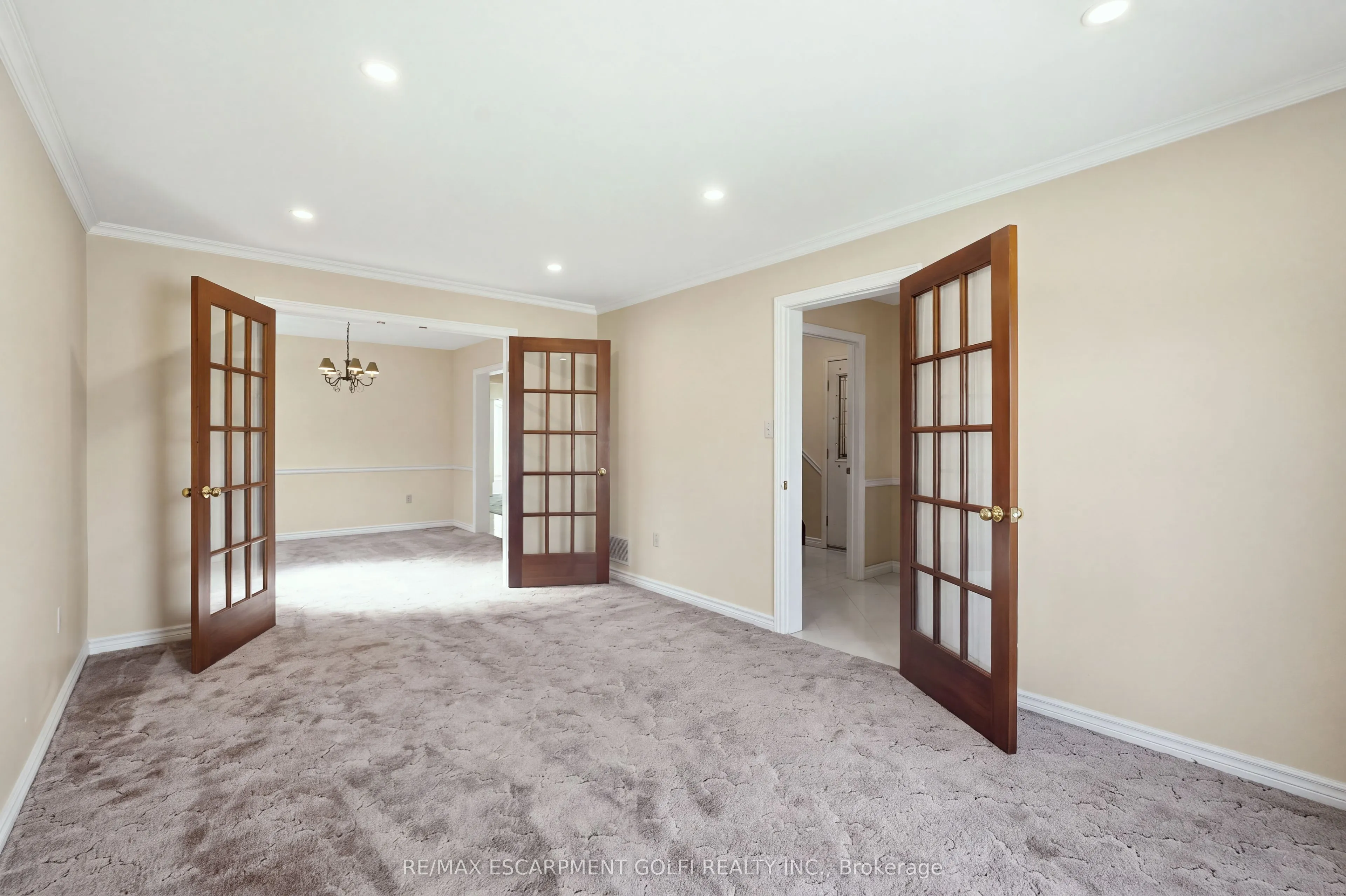 106 Como Place