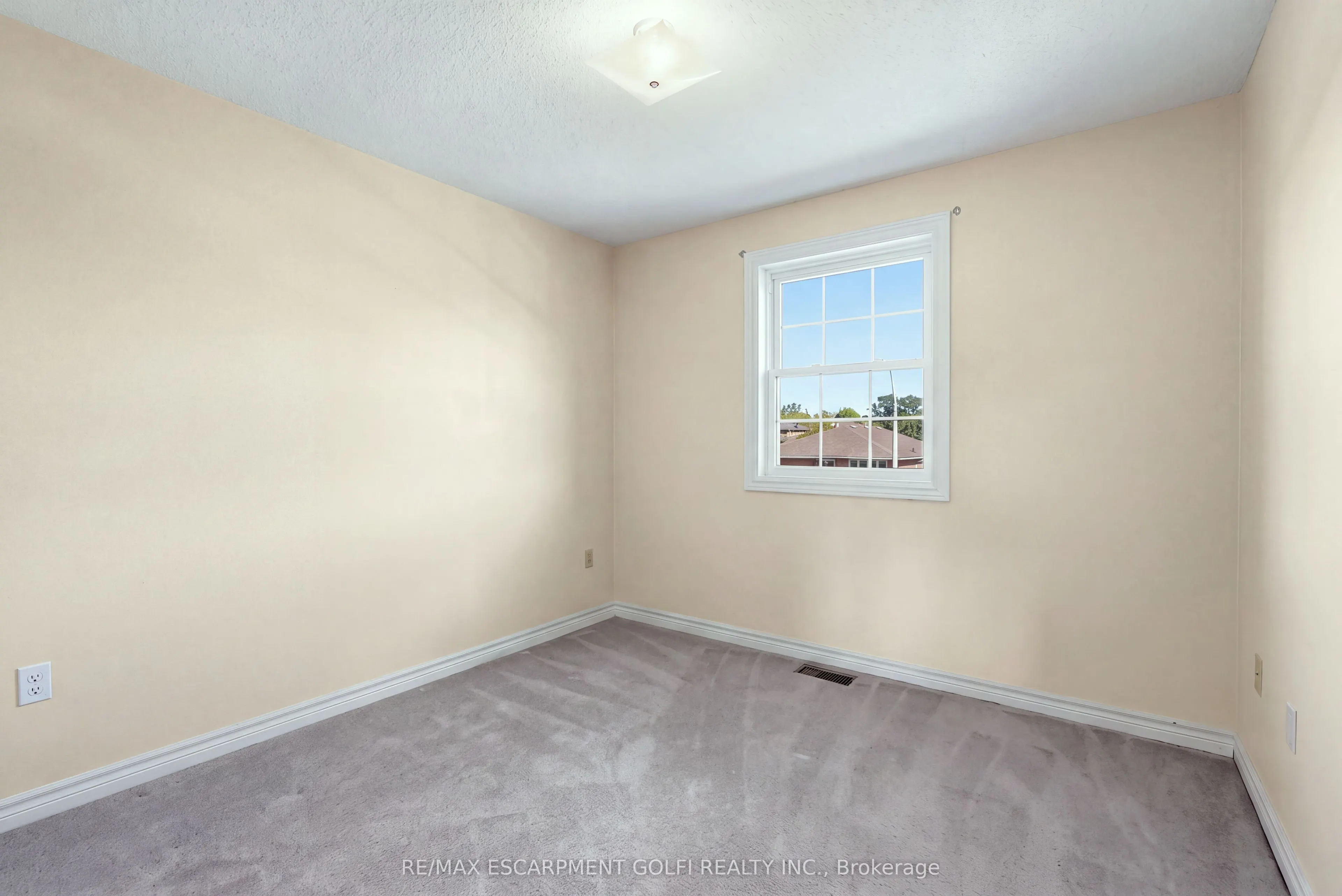 106 Como Place