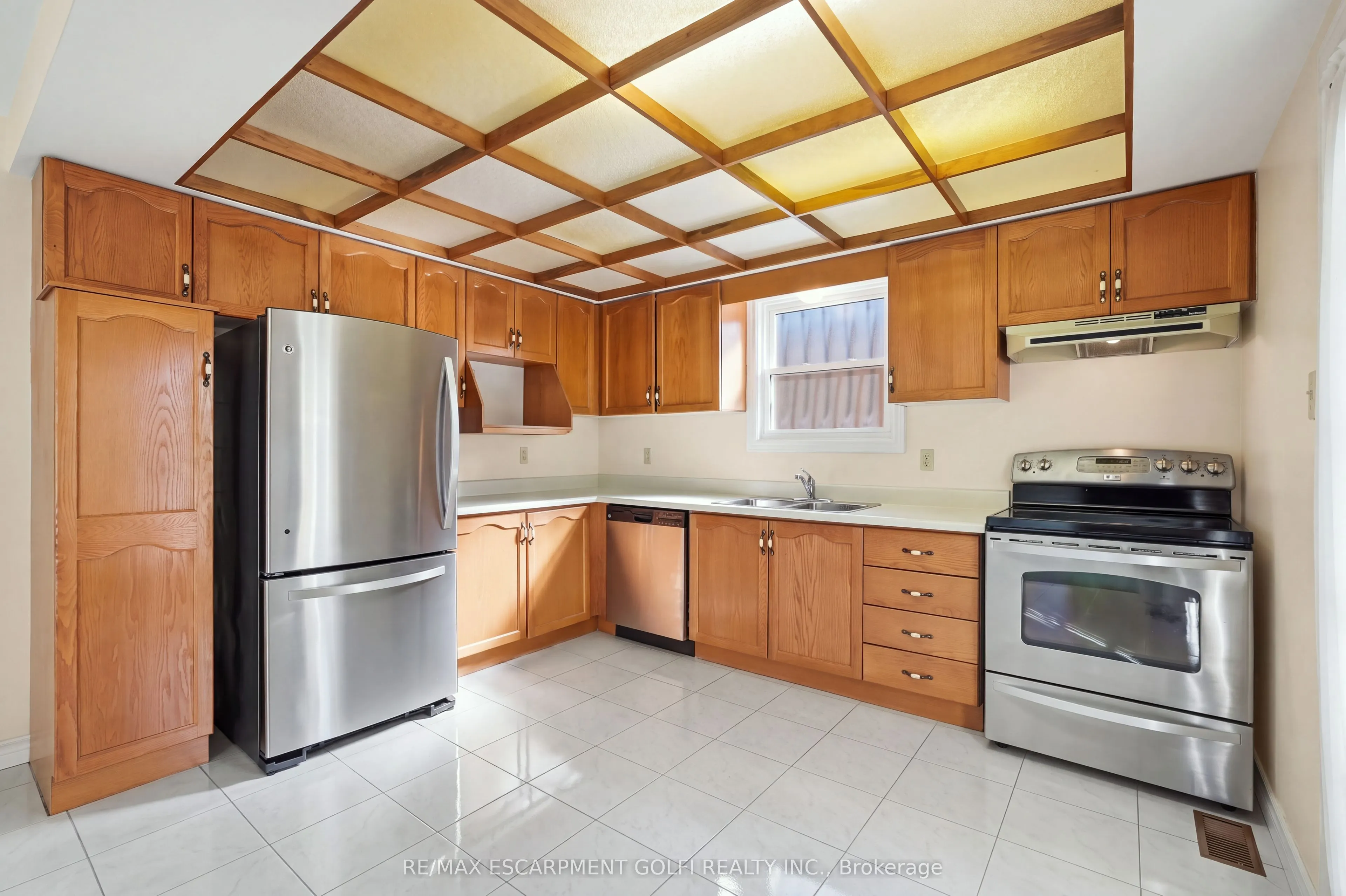 106 Como Place