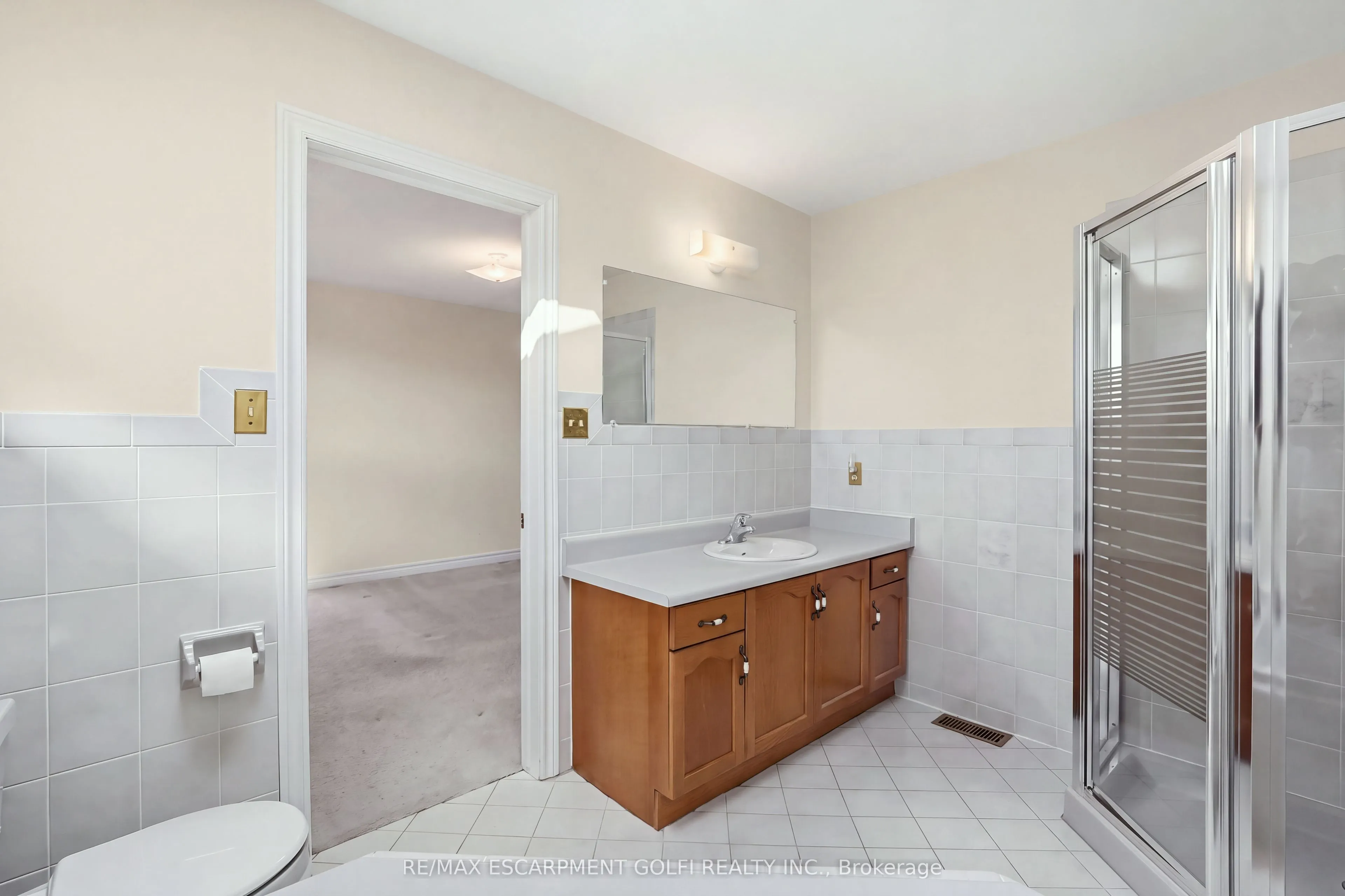 106 Como Place