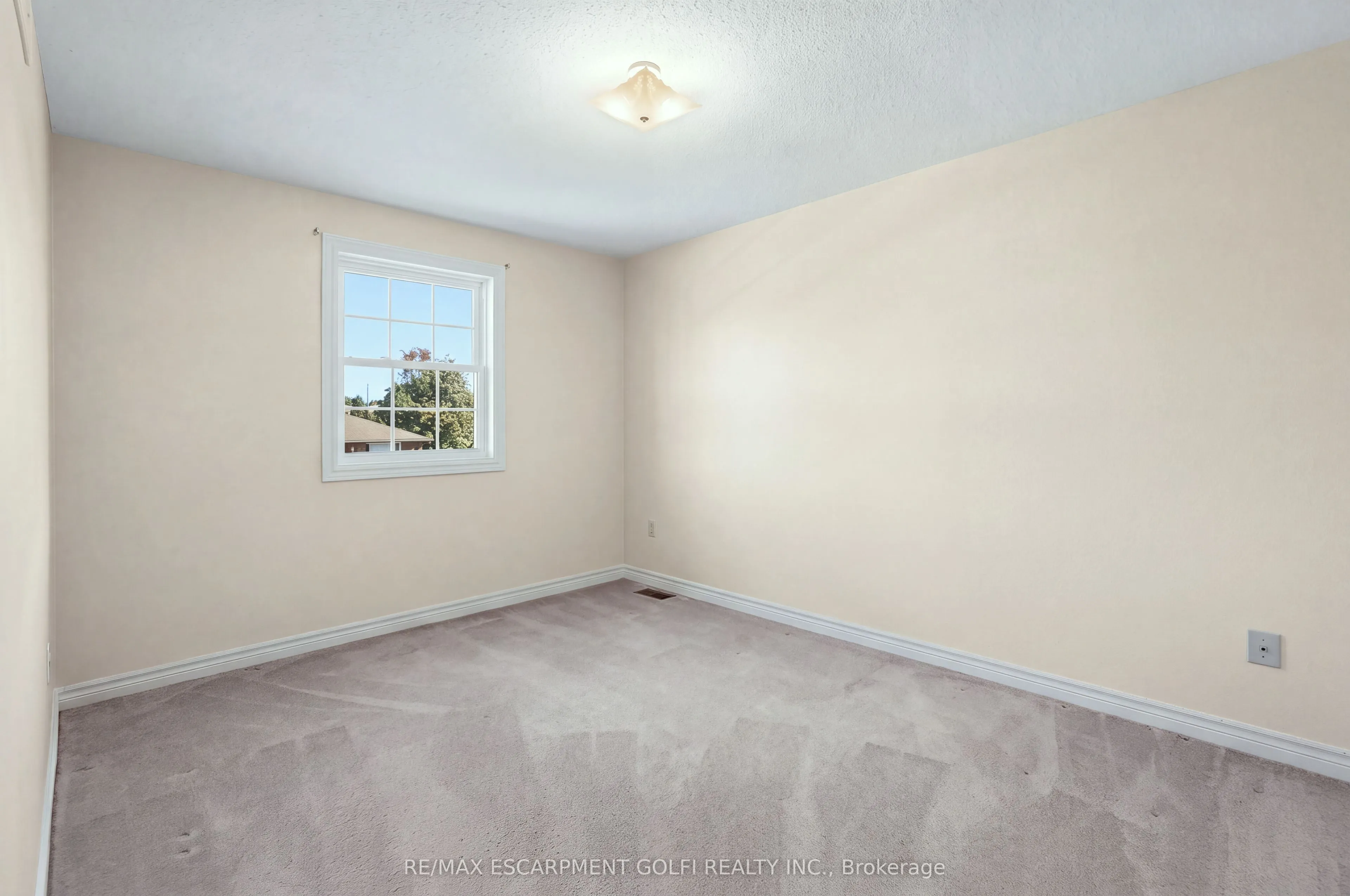 106 Como Place