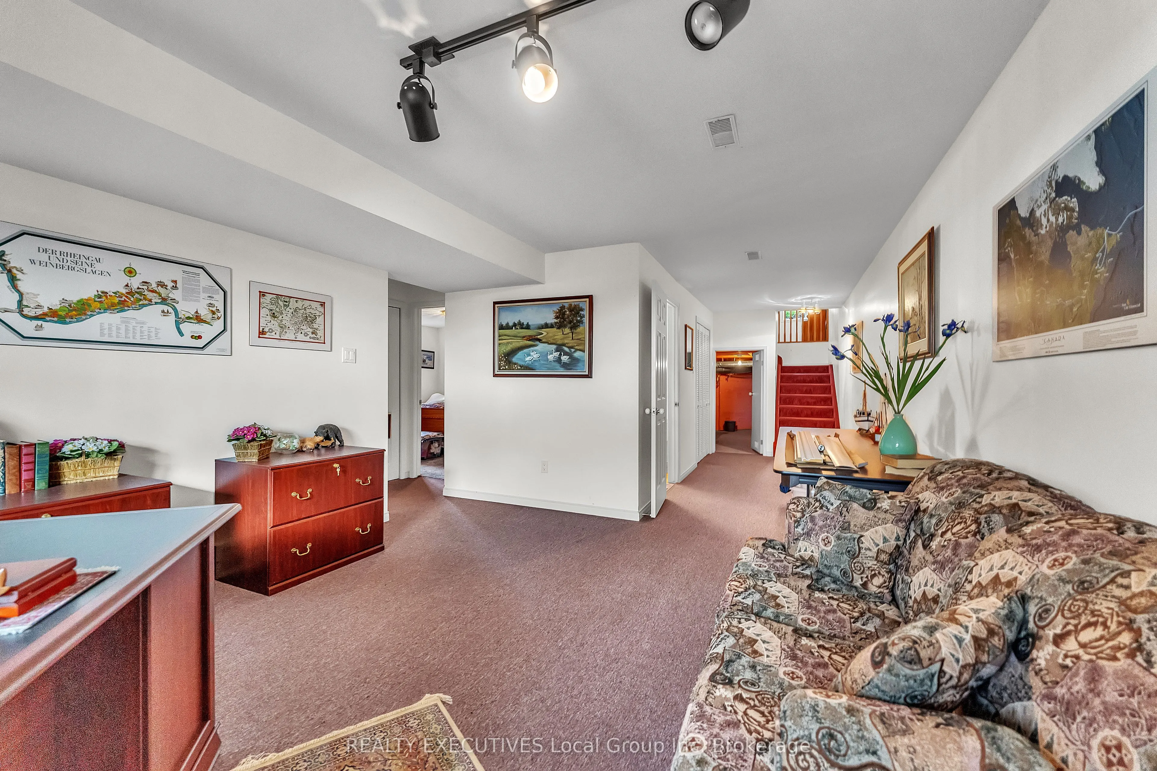 685 Main Street S