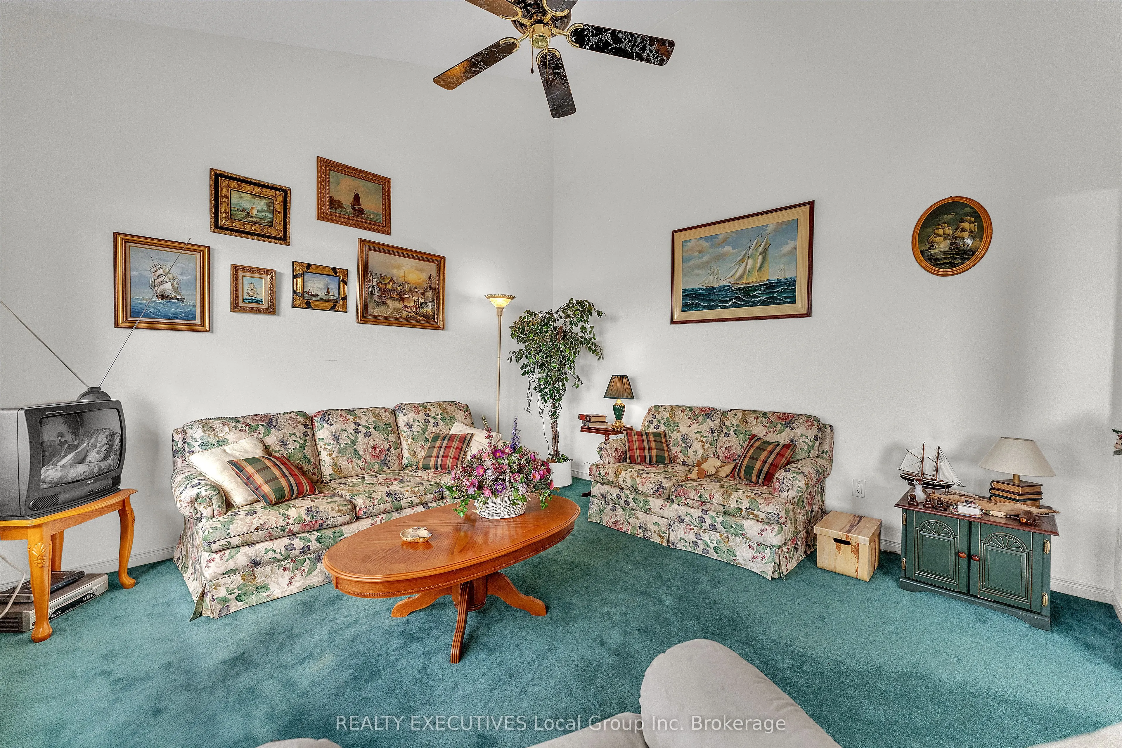 685 Main Street S