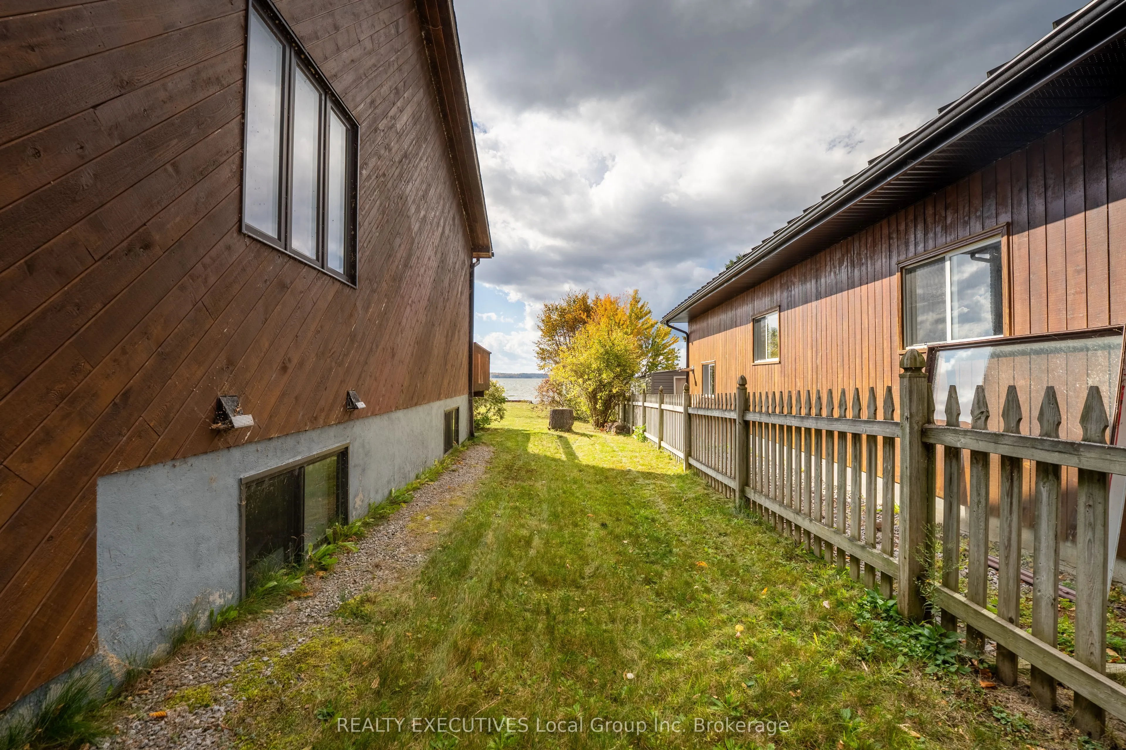 685 Main Street S