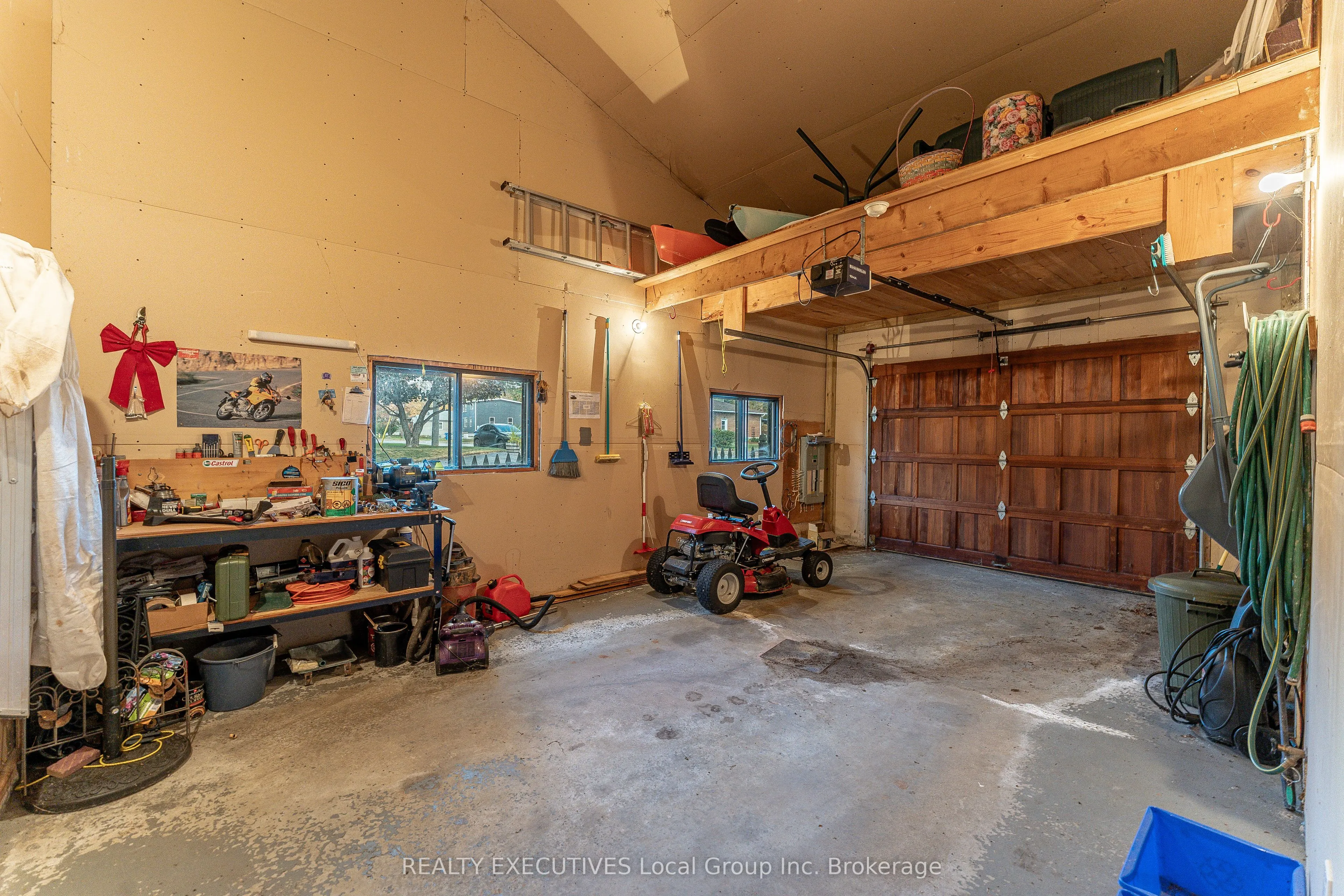 685 Main Street S