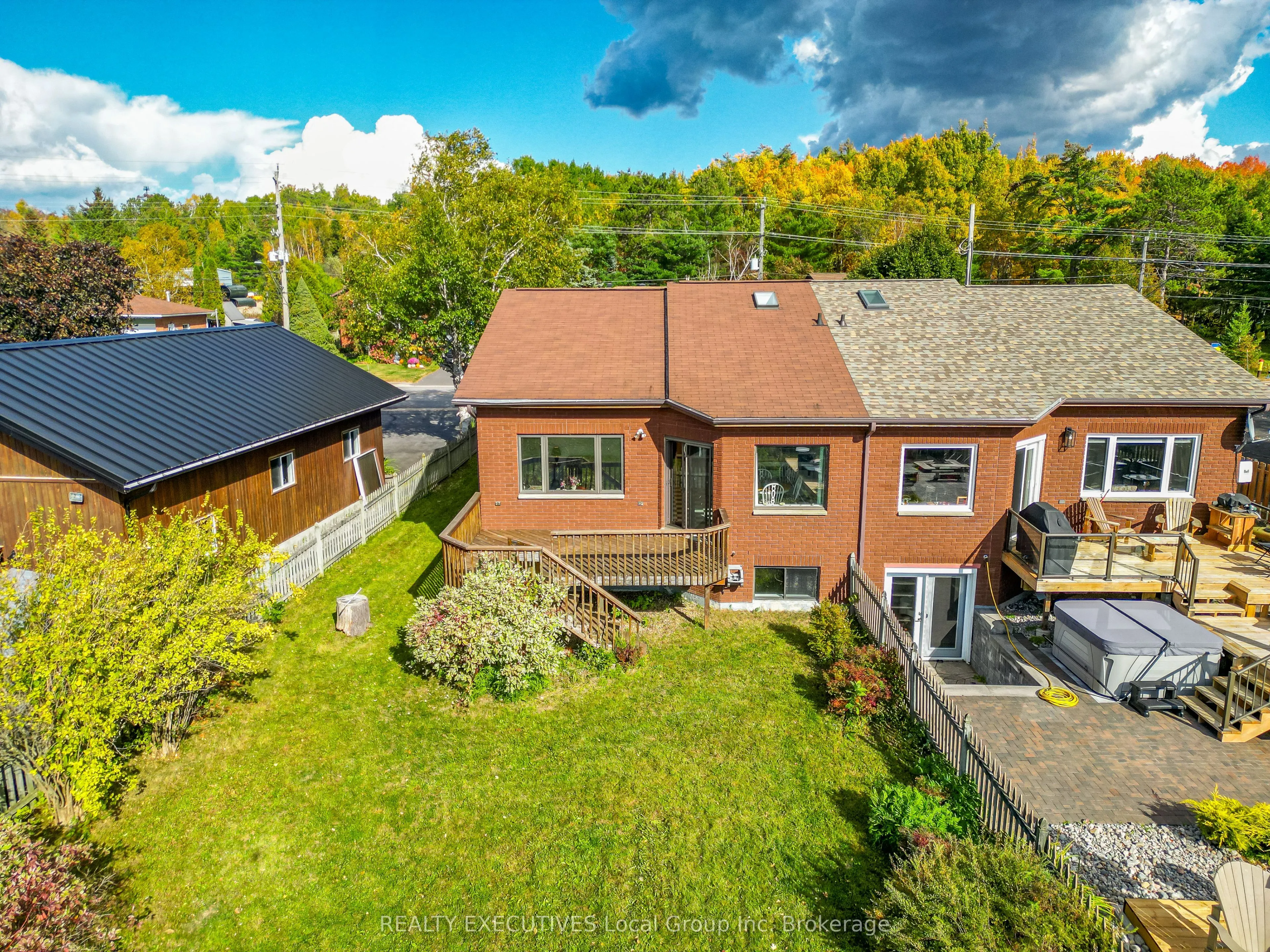 685 Main Street S
