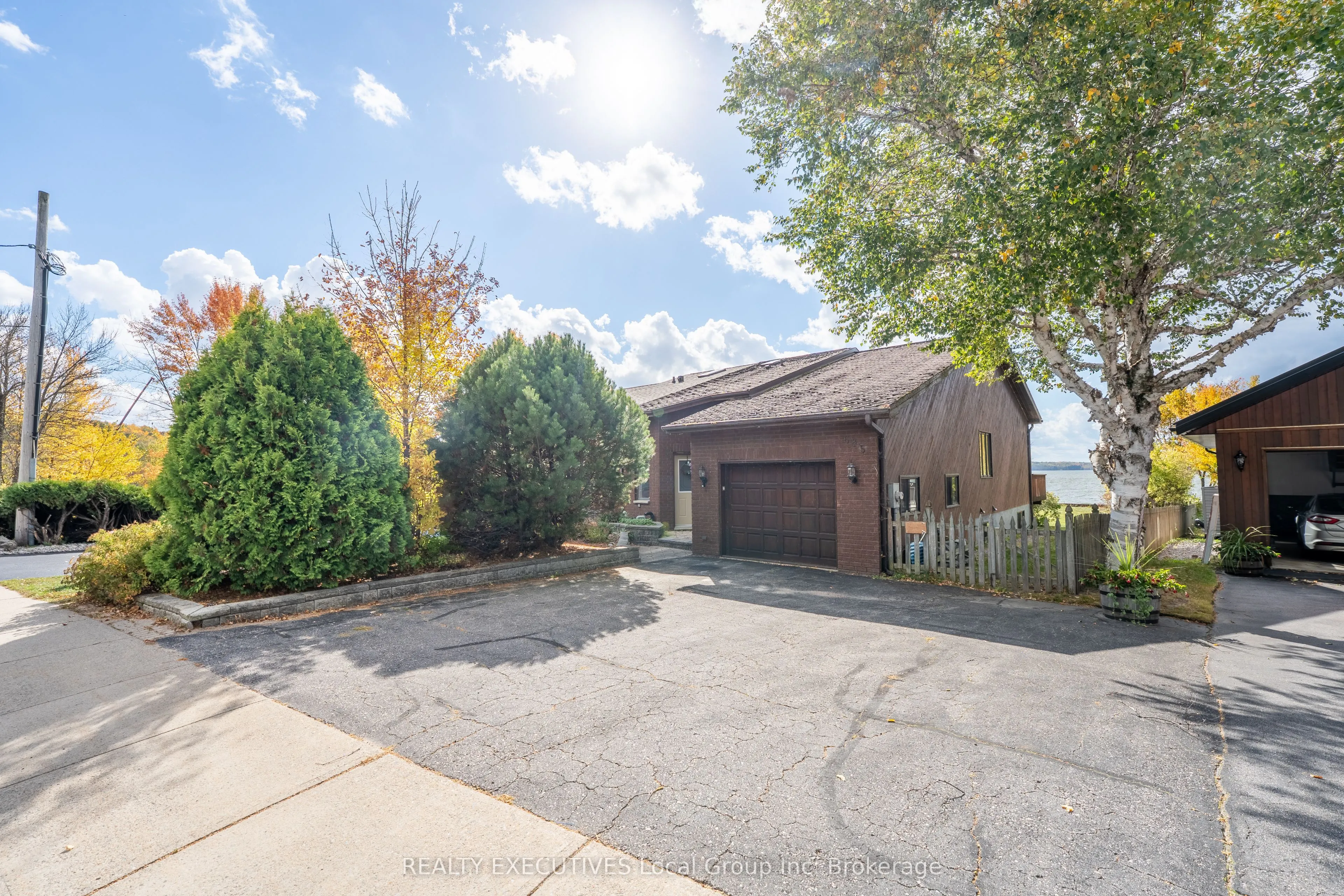 685 Main Street S