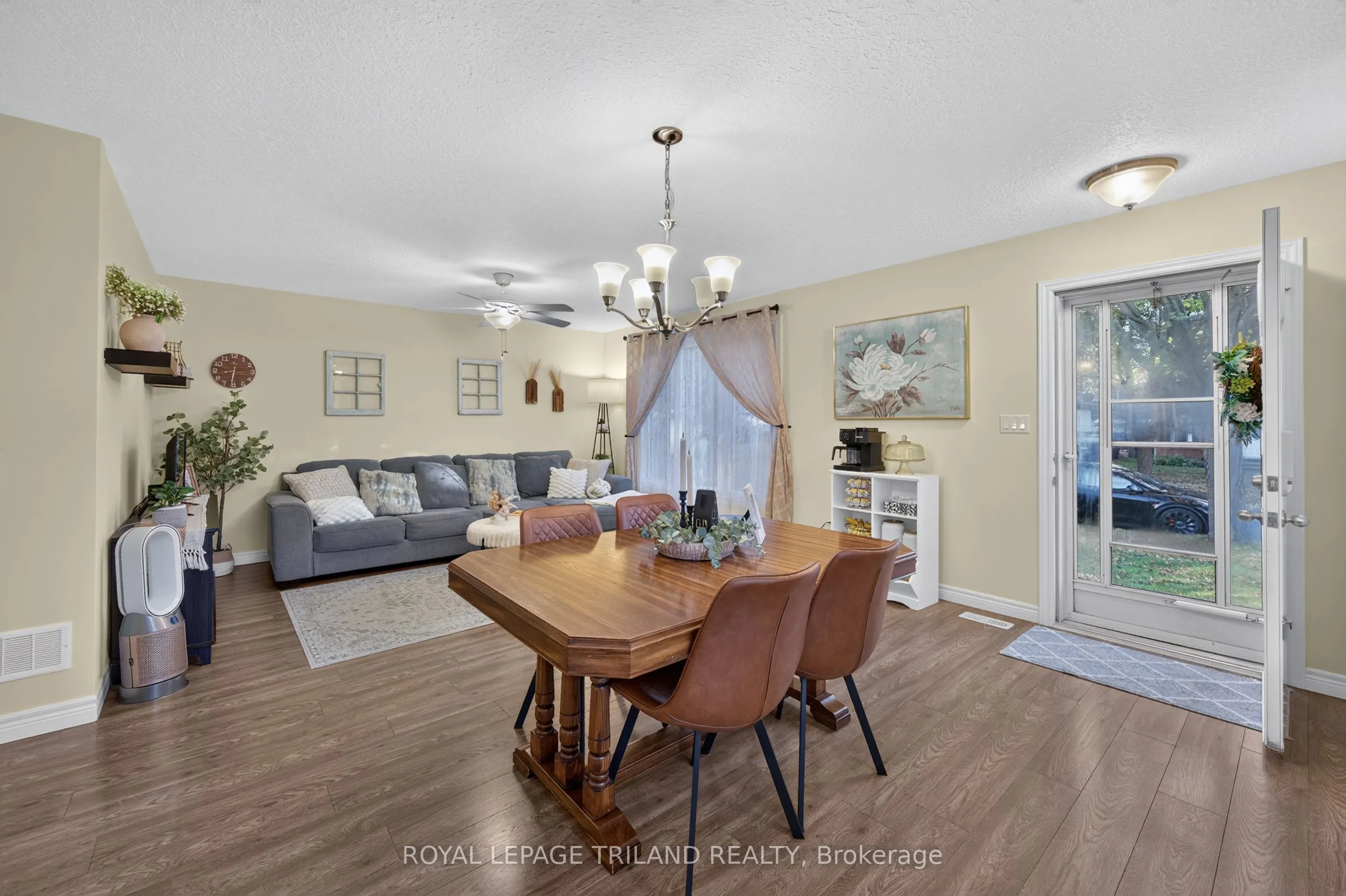 53 Stroud Crescent