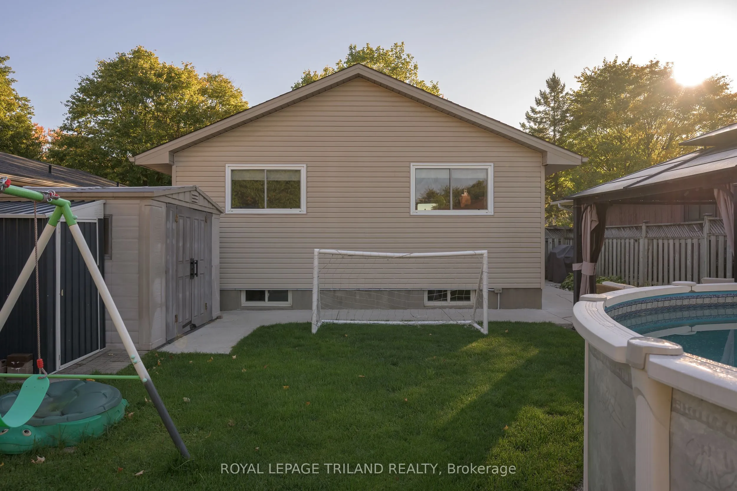 53 Stroud Crescent
