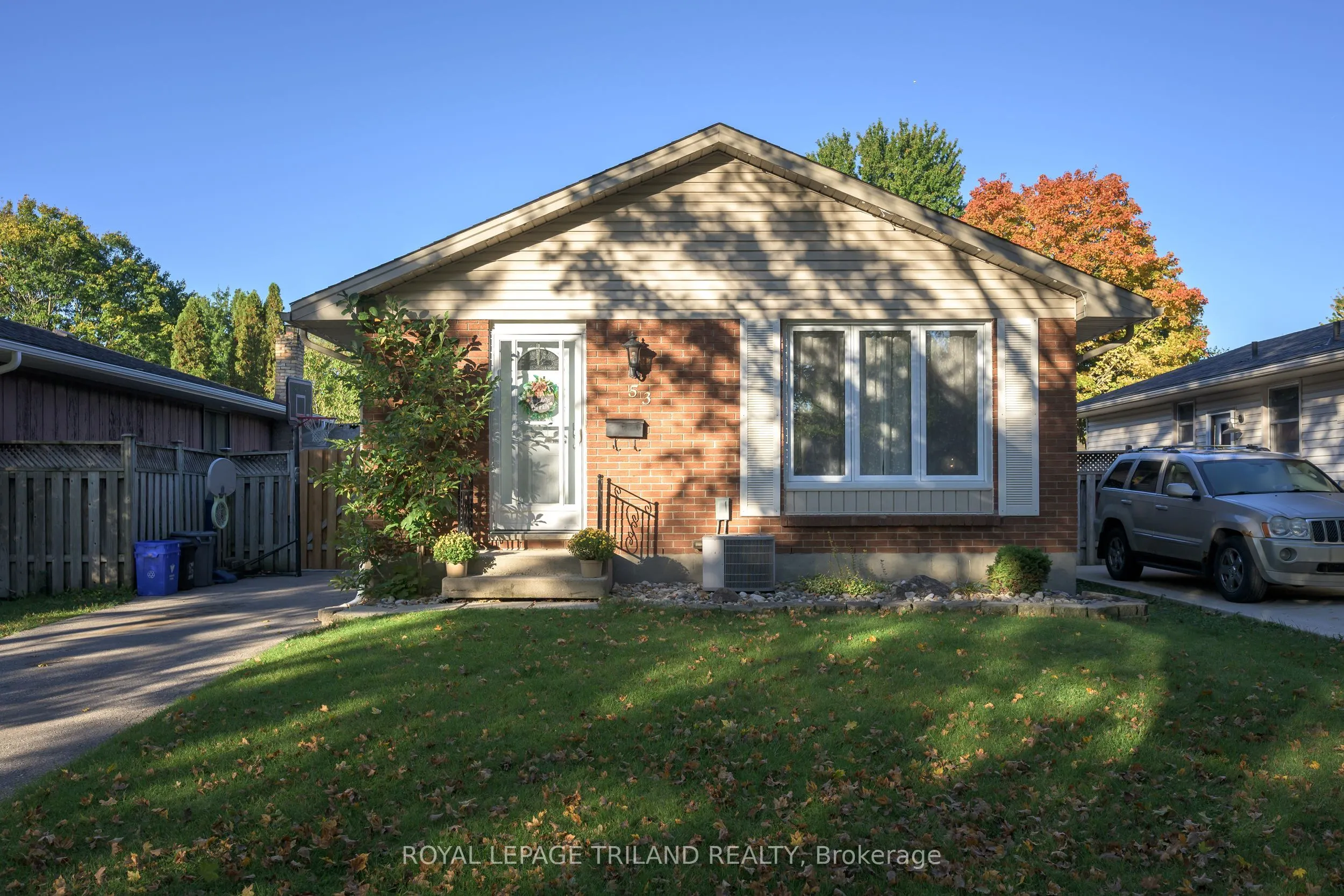 53 Stroud Crescent